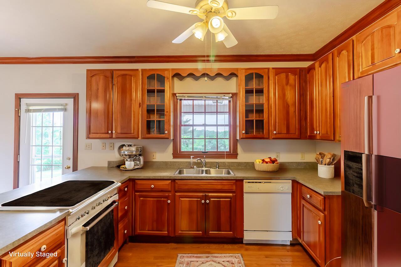 Glencoe, Kentucky, 41046, United States, 5 Bedrooms Bedrooms, ,4 BathroomsBathrooms,Residential,For Sale,1921882