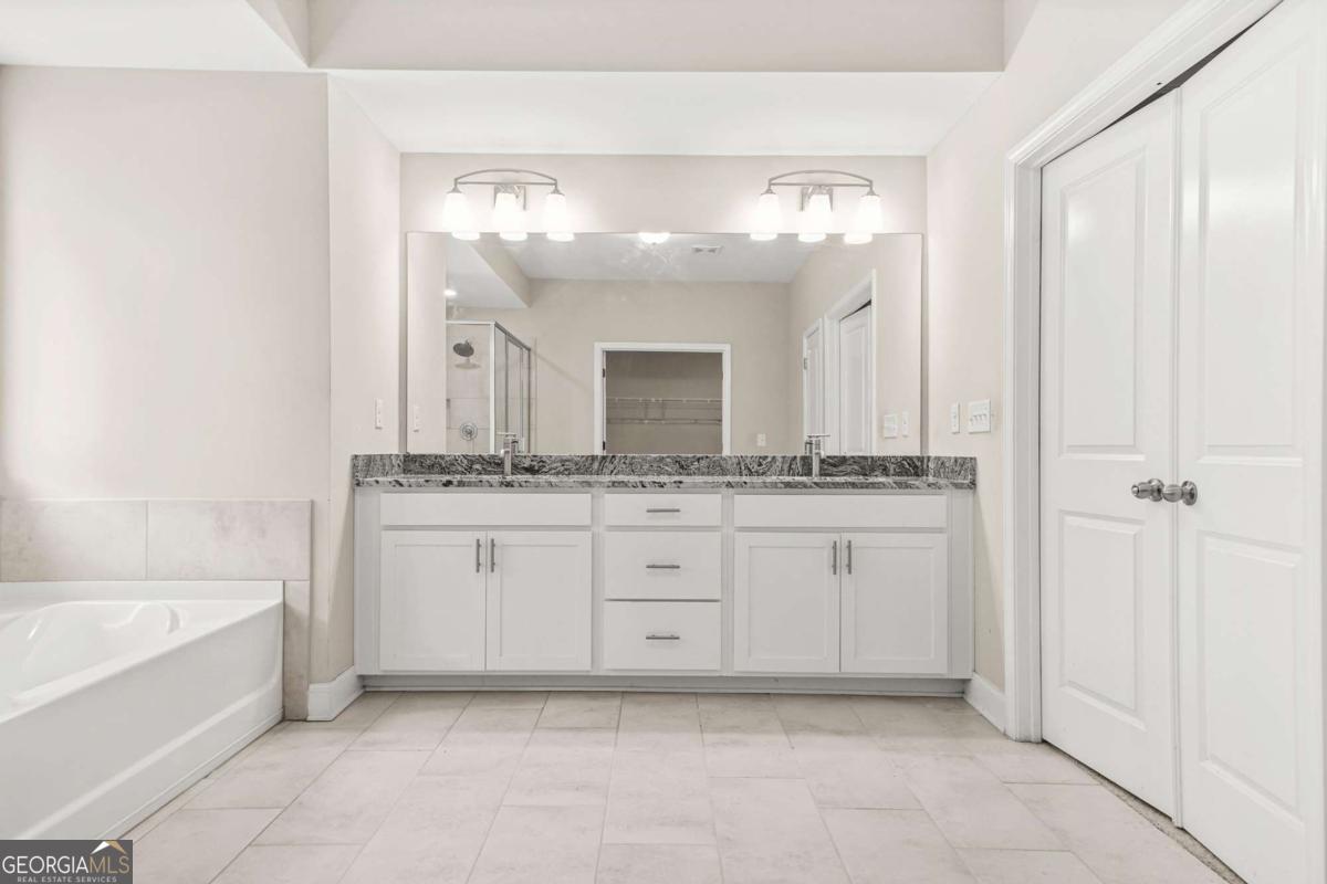 Cumming, Georgia, 30041, United States, 5 Bedrooms Bedrooms, ,4 BathroomsBathrooms,Residential,For Sale,1868153