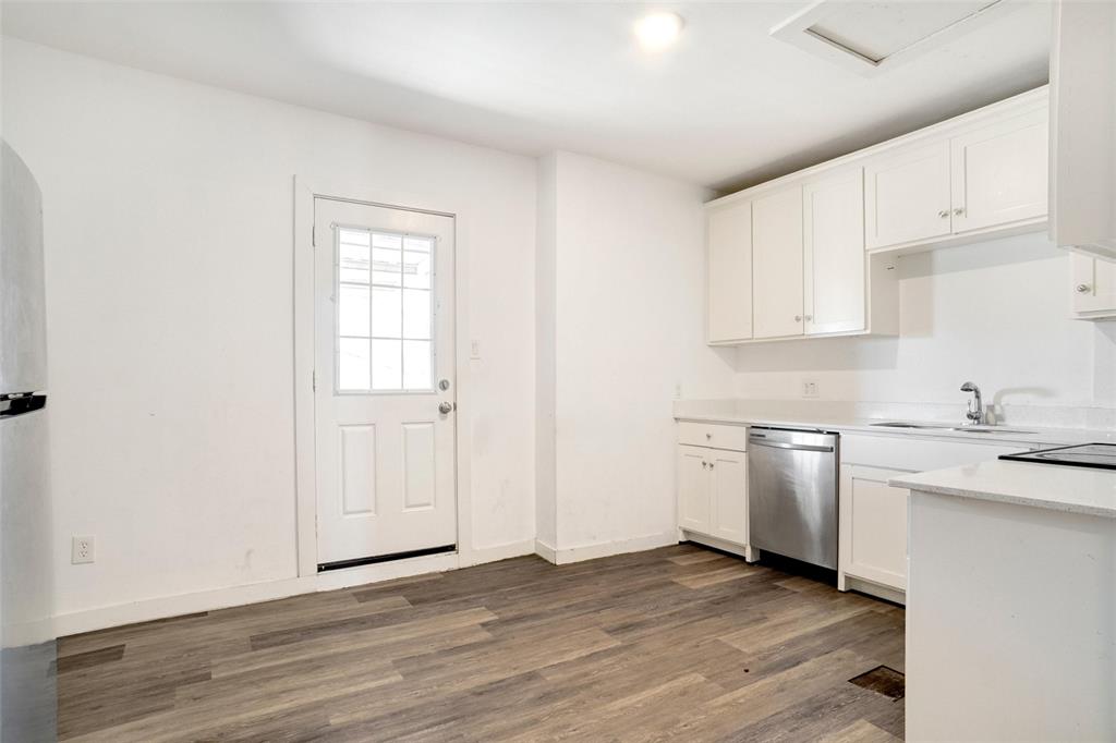 Fort Worth, Texas, 76110, United States, 11 Bedrooms Bedrooms, ,4 BathroomsBathrooms,Residential,For Sale,1921106