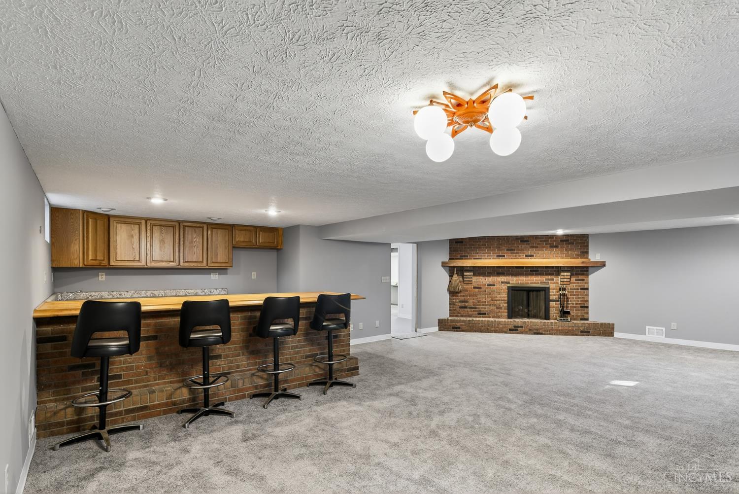 Madeira, Ohio, 45243, United States, 3 Bedrooms Bedrooms, ,2 BathroomsBathrooms,Residential,For Sale,1971231