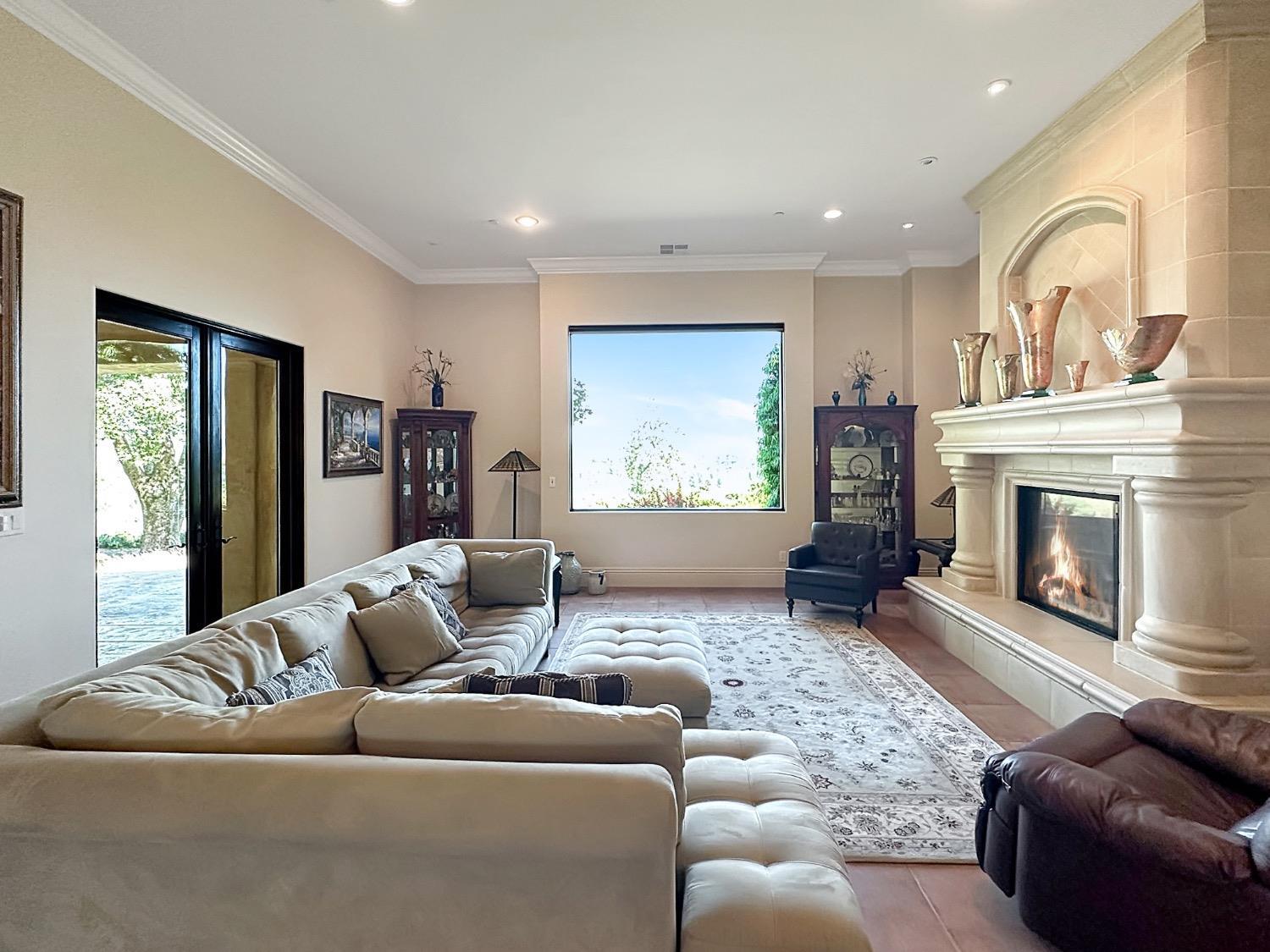 Grass Valley, California, 95949, United States, 4 Bedrooms Bedrooms, ,5 BathroomsBathrooms,Residential,For Sale,1974160