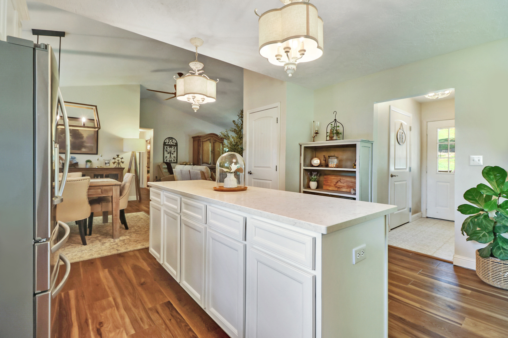 Rockwood, Tennessee, 37854, United States, 4 Bedrooms Bedrooms, ,3 BathroomsBathrooms,Residential,For Sale,2011403