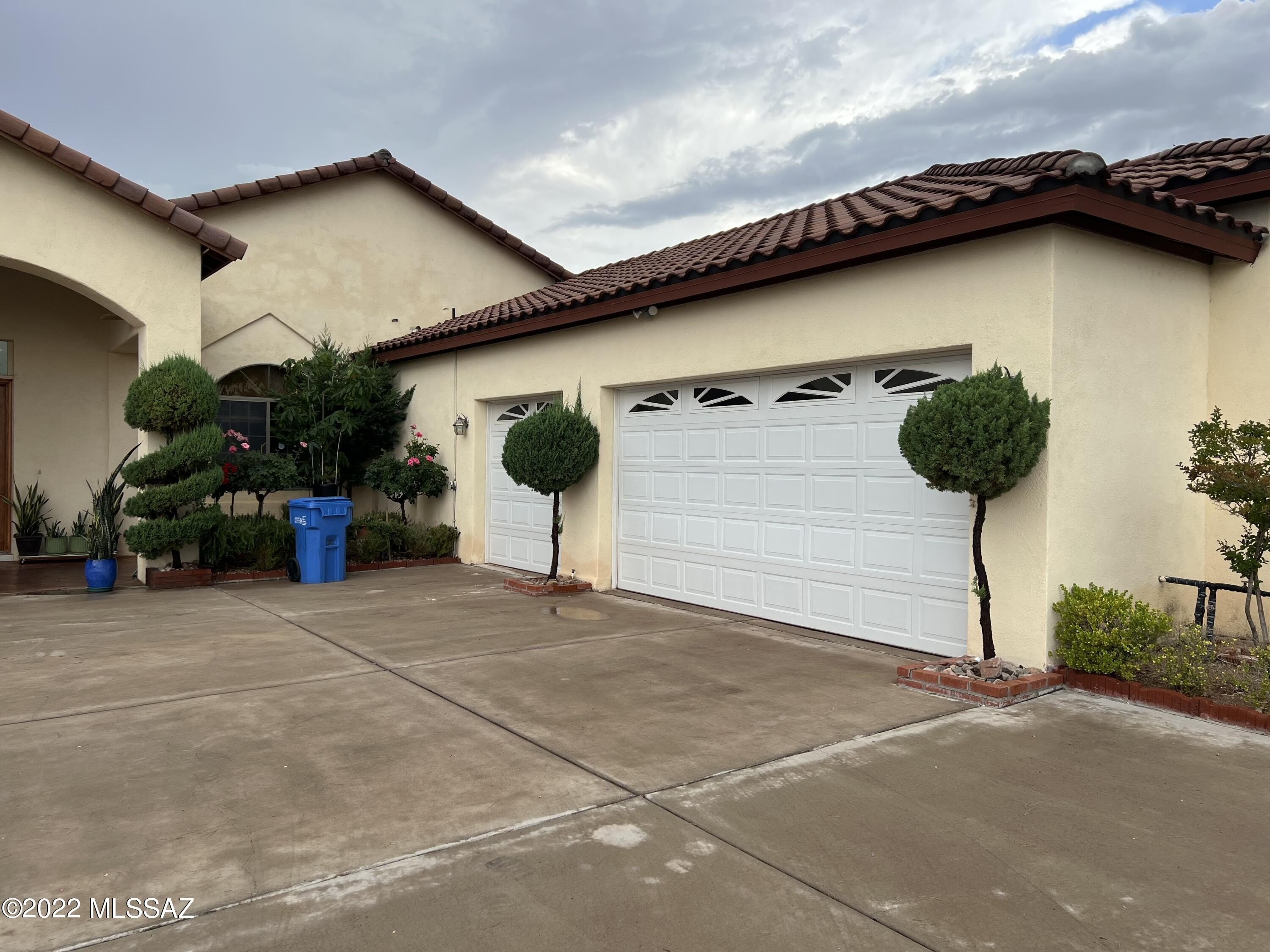 Nogales, Arizona, 85621, United States, 4 Bedrooms Bedrooms, ,4 BathroomsBathrooms,Residential,For Sale,1865061