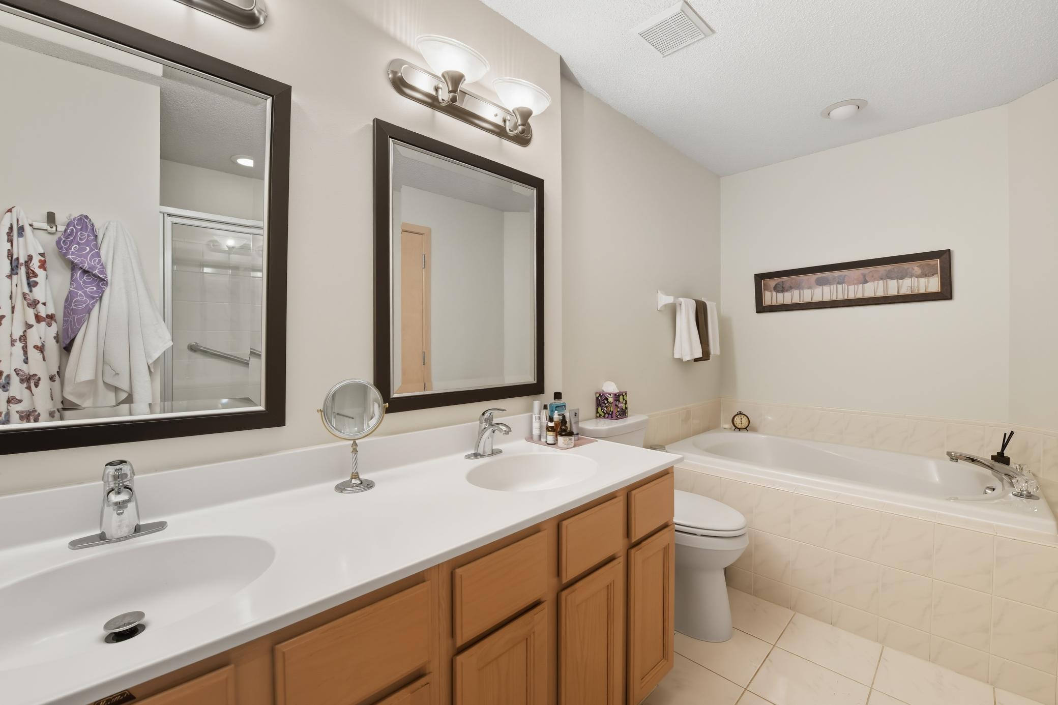 Shorewood, Minnesota, 55331, United States, 2 Bedrooms Bedrooms, ,3 BathroomsBathrooms,Residential,For Sale,1956041