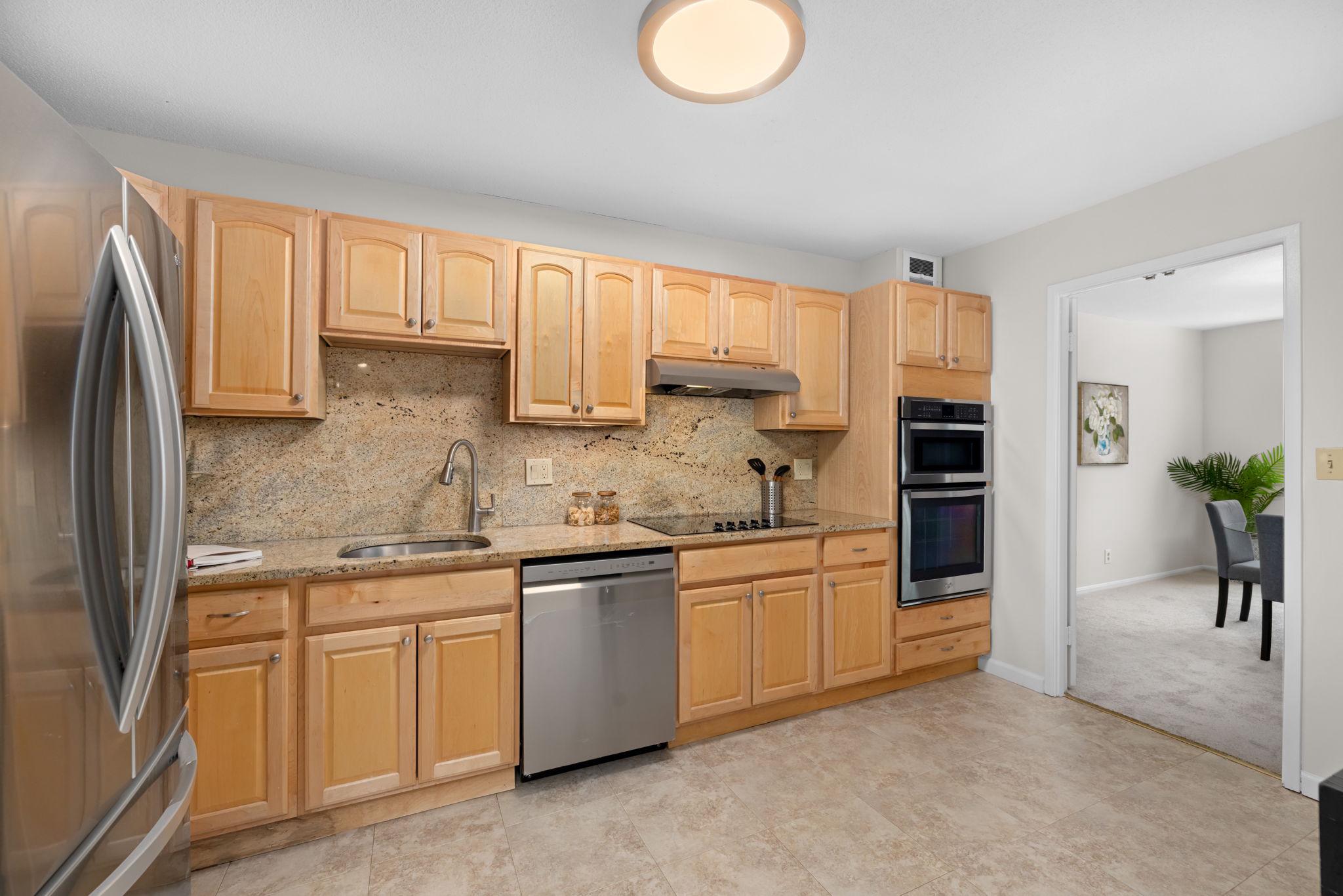  8370 Greensboro Drive, Mclean, VA, 22102 - 物件實景