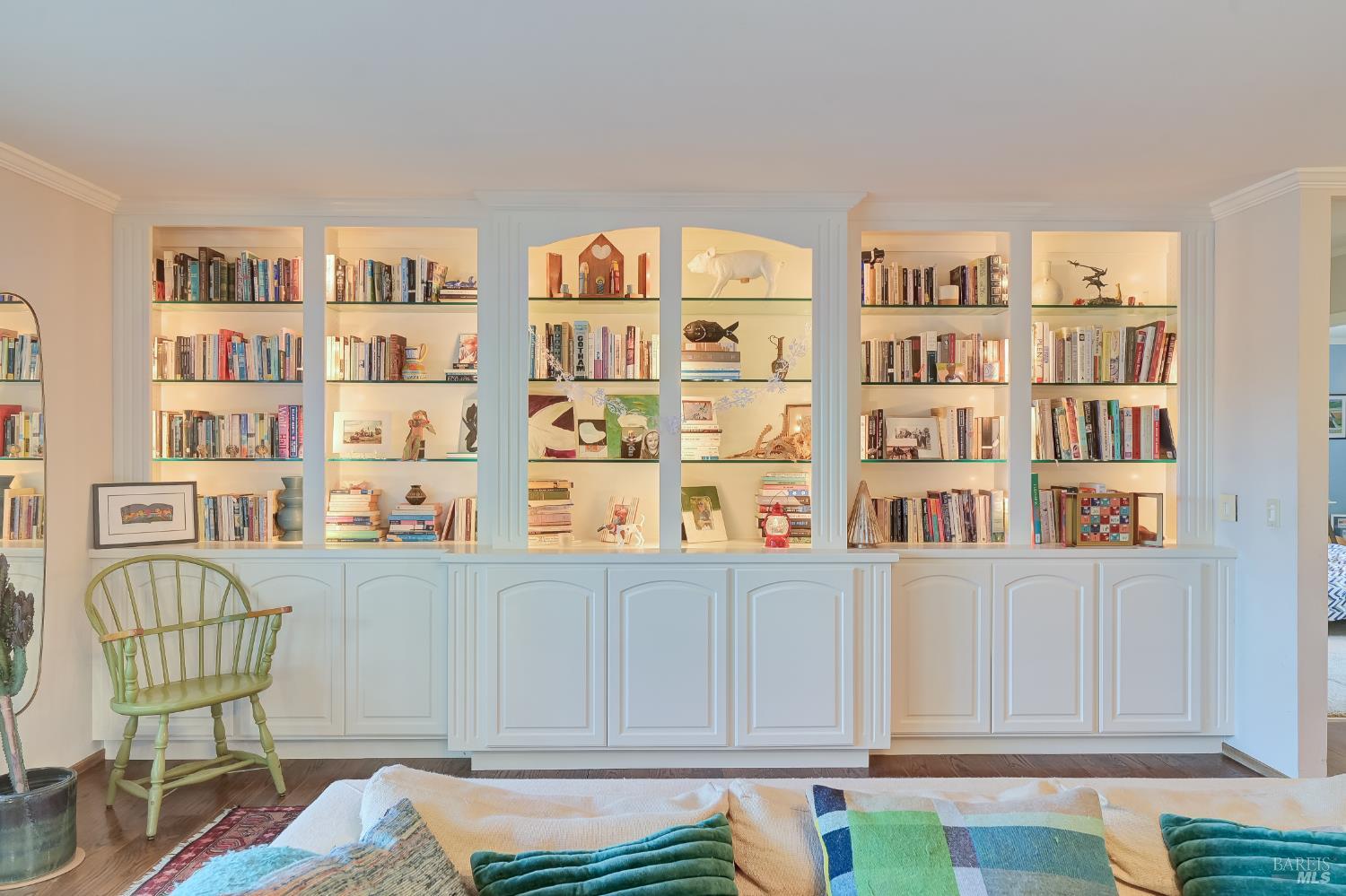 San Rafael, California, 94901, United States, 3 Bedrooms Bedrooms, ,3 BathroomsBathrooms,Residential,For Sale,2002955