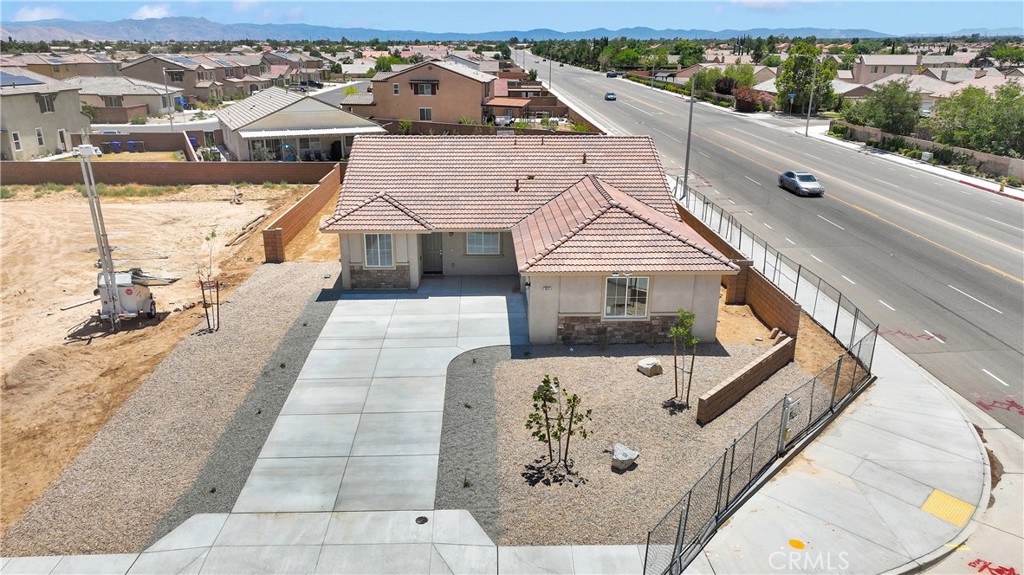 Victorville, California, 92395, United States, 3 Bedrooms Bedrooms, ,2 BathroomsBathrooms,Residential,For Sale,1865336