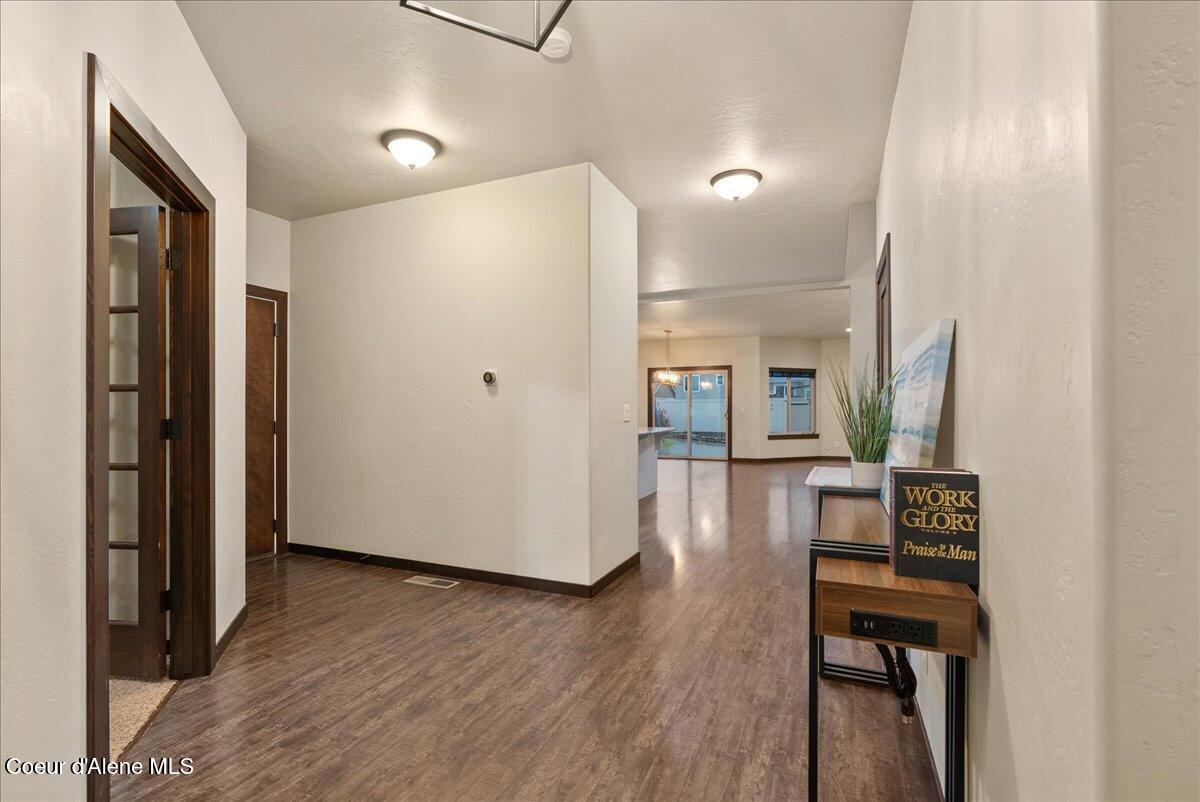 Coeur D'alene, Idaho, 83815, United States, 4 Bedrooms Bedrooms, ,2 BathroomsBathrooms,Residential,For Sale,1989025