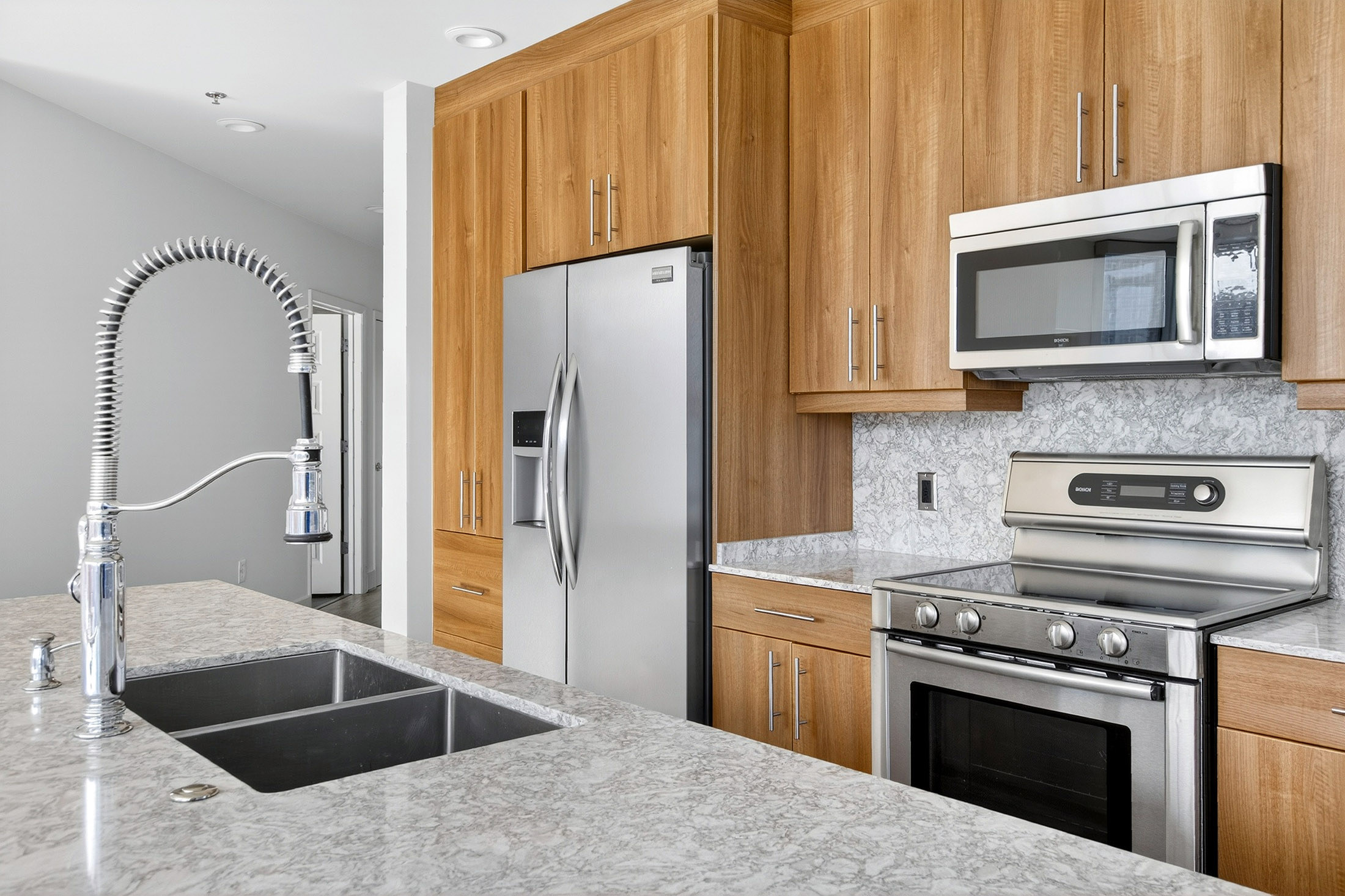  Iconic Intown Living at 1010 Midtown - 物件實景