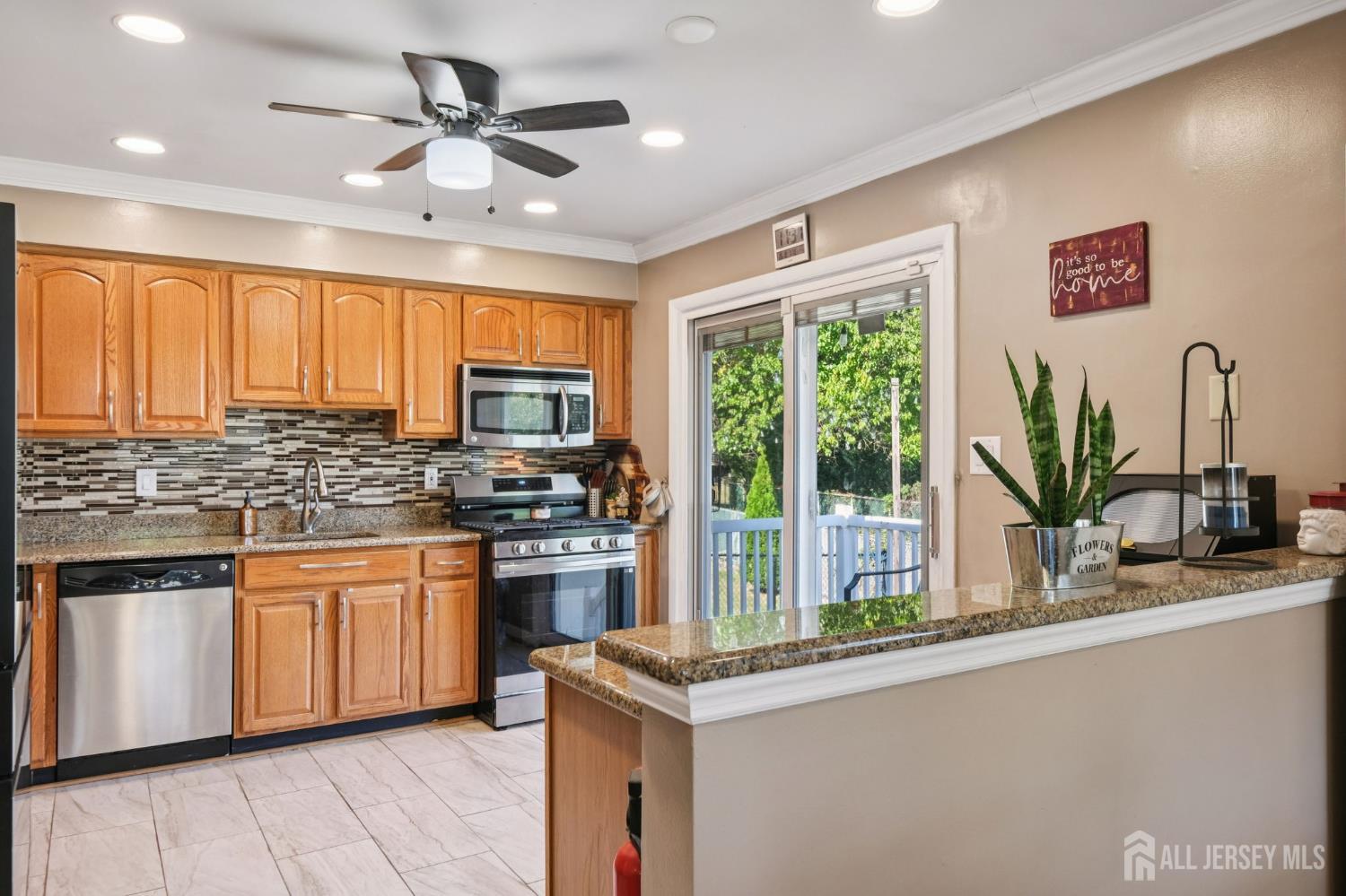 Woodbridge Proper, New Jersey, 07095, United States, 3 Bedrooms Bedrooms, ,3 BathroomsBathrooms,Residential,For Sale,1997367