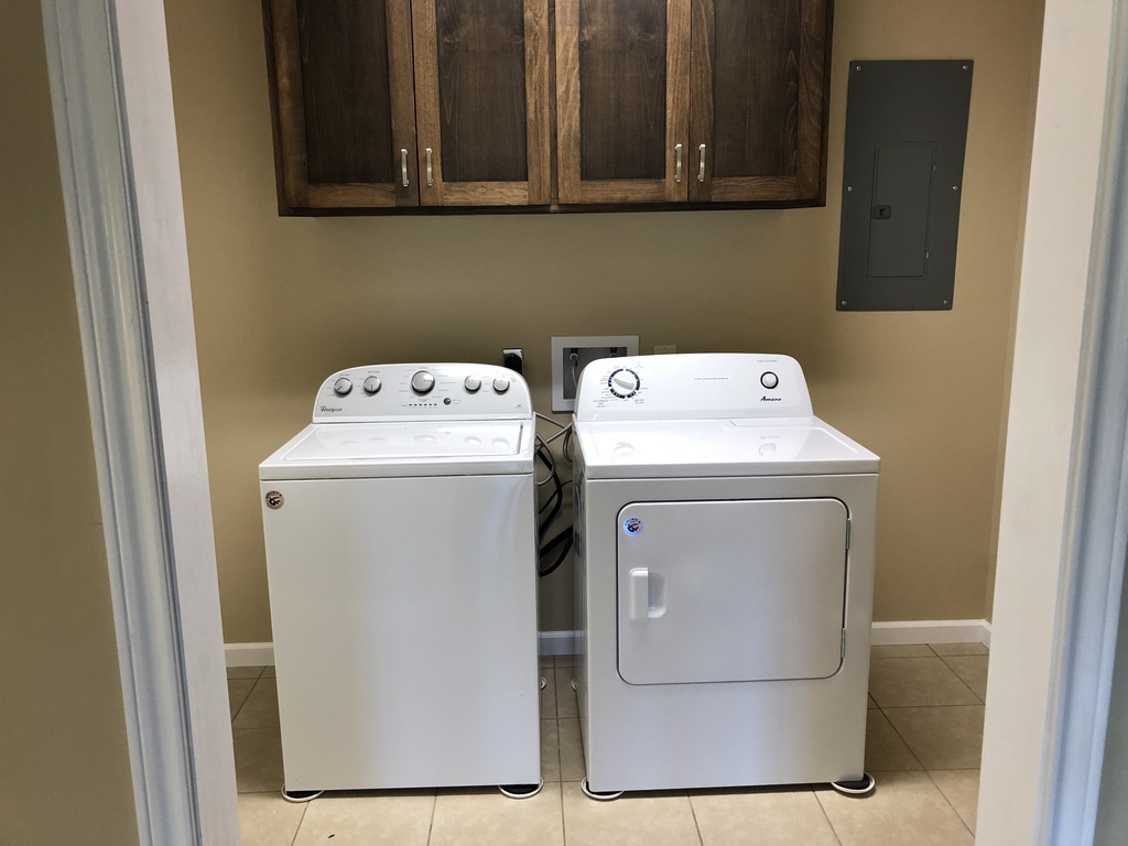 Longville, Louisiana, 70652, United States, 21 Bedrooms Bedrooms, ,16 BathroomsBathrooms,Residential,For Sale,1980449