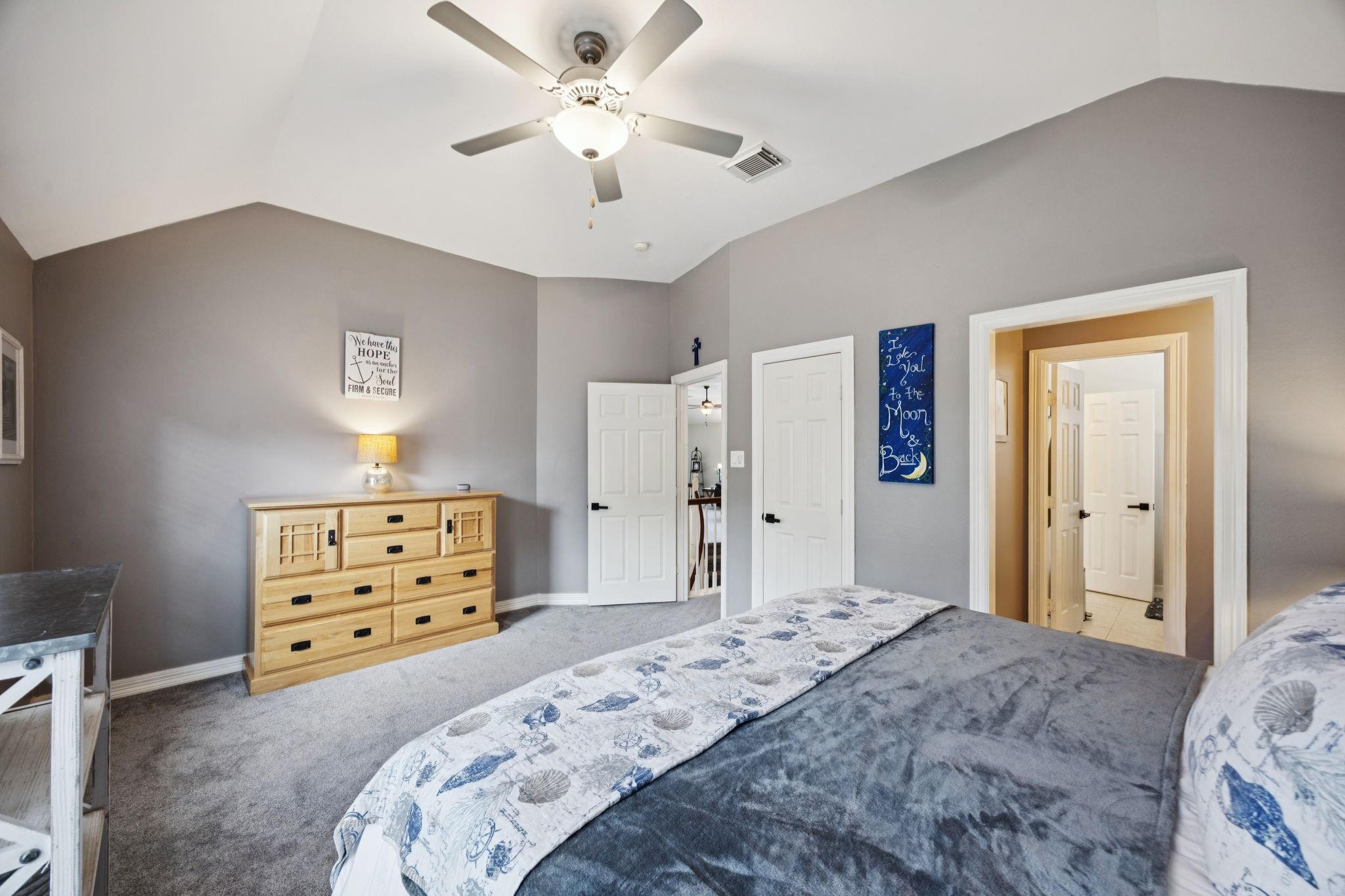 League City, Texas, 77573, United States, 5 Bedrooms Bedrooms, ,4 BathroomsBathrooms,Residential,For Sale,1868193