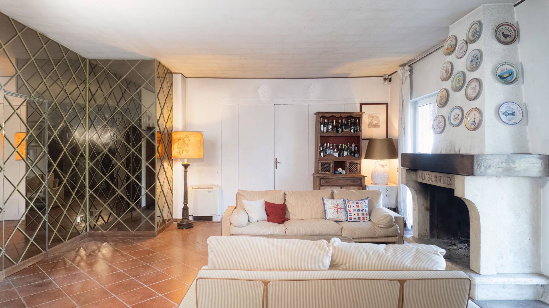 Roma, Roma, 00100, IT, 4 Bedrooms Bedrooms, ,4 BathroomsBathrooms,Residential,For Sale,1932410