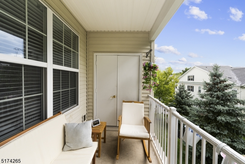 Hanover Twp., New Jersey, 07981, United States, 2 Bedrooms Bedrooms, ,2 BathroomsBathrooms,Residential,For Sale,2003399