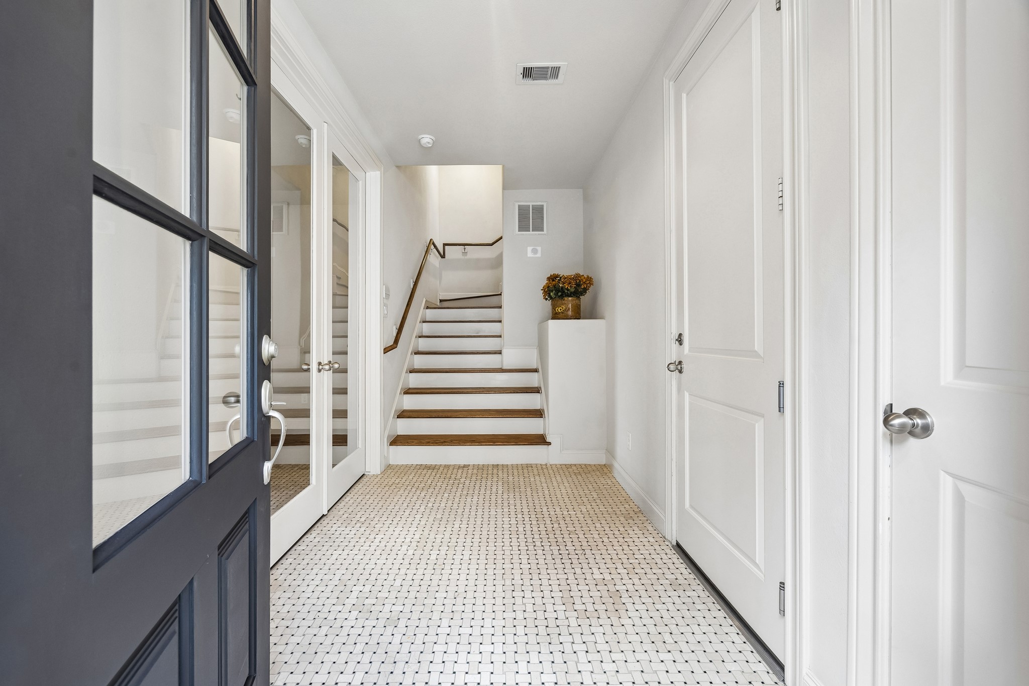  5718 Kansas Street D - 物件實景