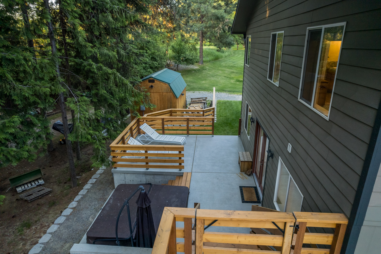 Bonners Ferry, Idaho, 83805, United States, 5 Bedrooms Bedrooms, ,5 BathroomsBathrooms,Residential,For Sale,1879157