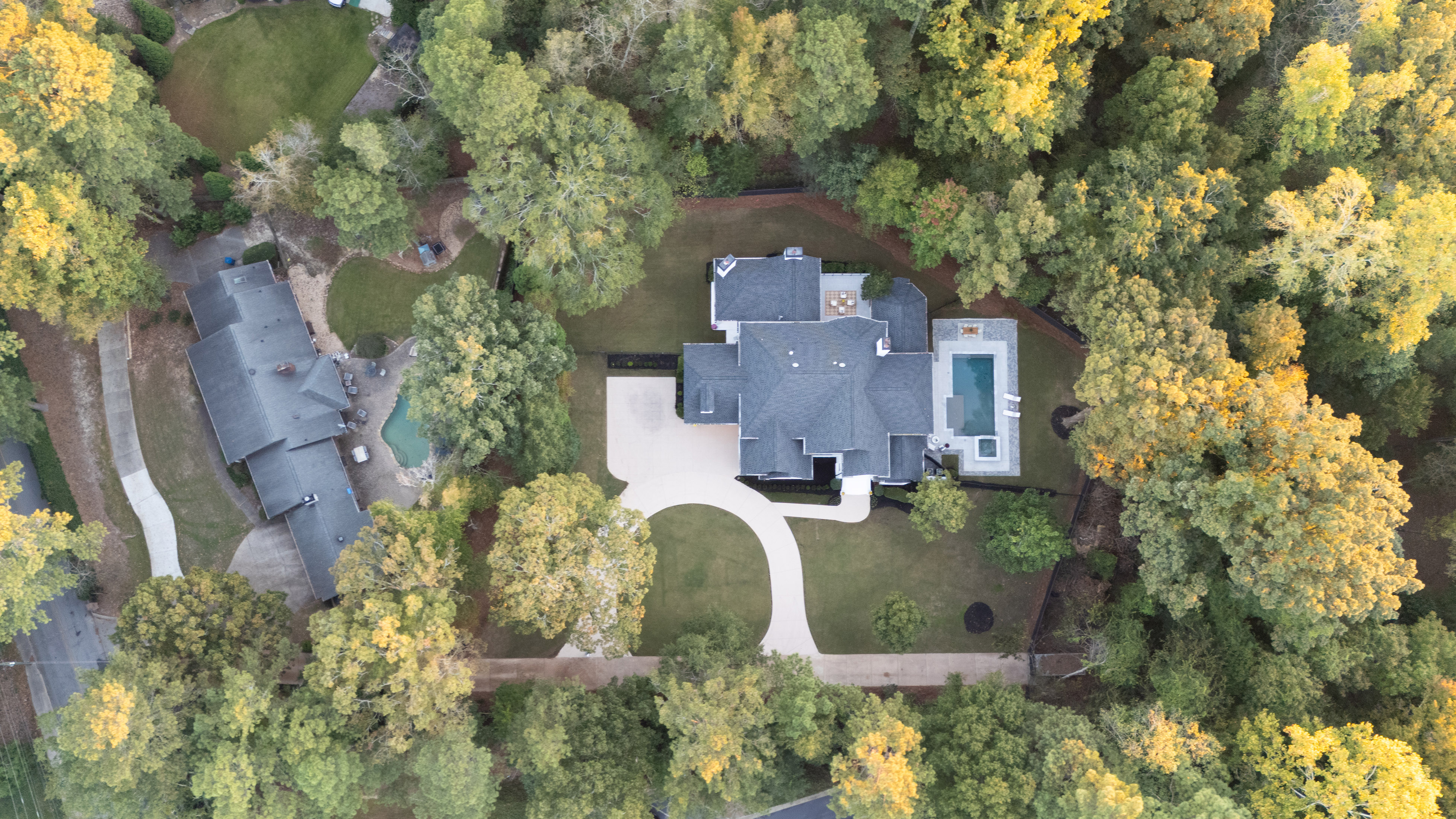  Exceptional Estate Combines Modern Luxury and Timeless Elegance - 物件實景