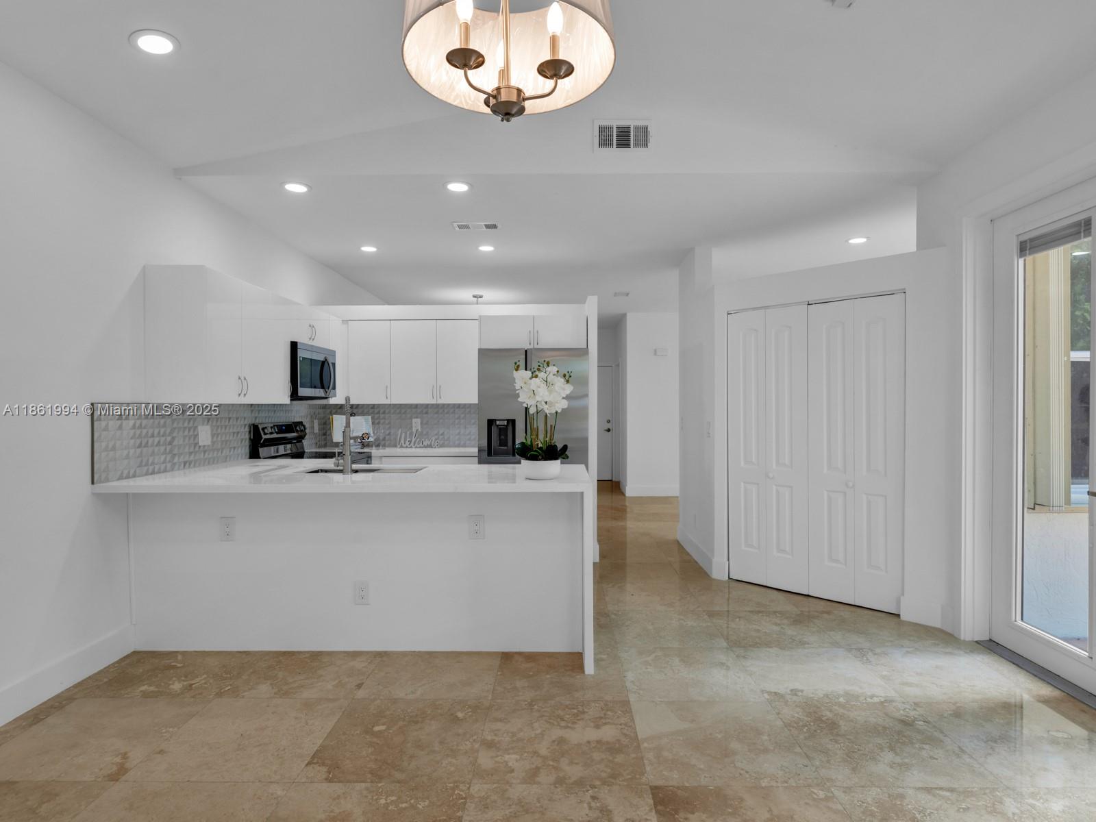 Pembroke Pines, Florida, 33029, United States, 3 Bedrooms Bedrooms, ,3 BathroomsBathrooms,Residential,For Sale,1923091