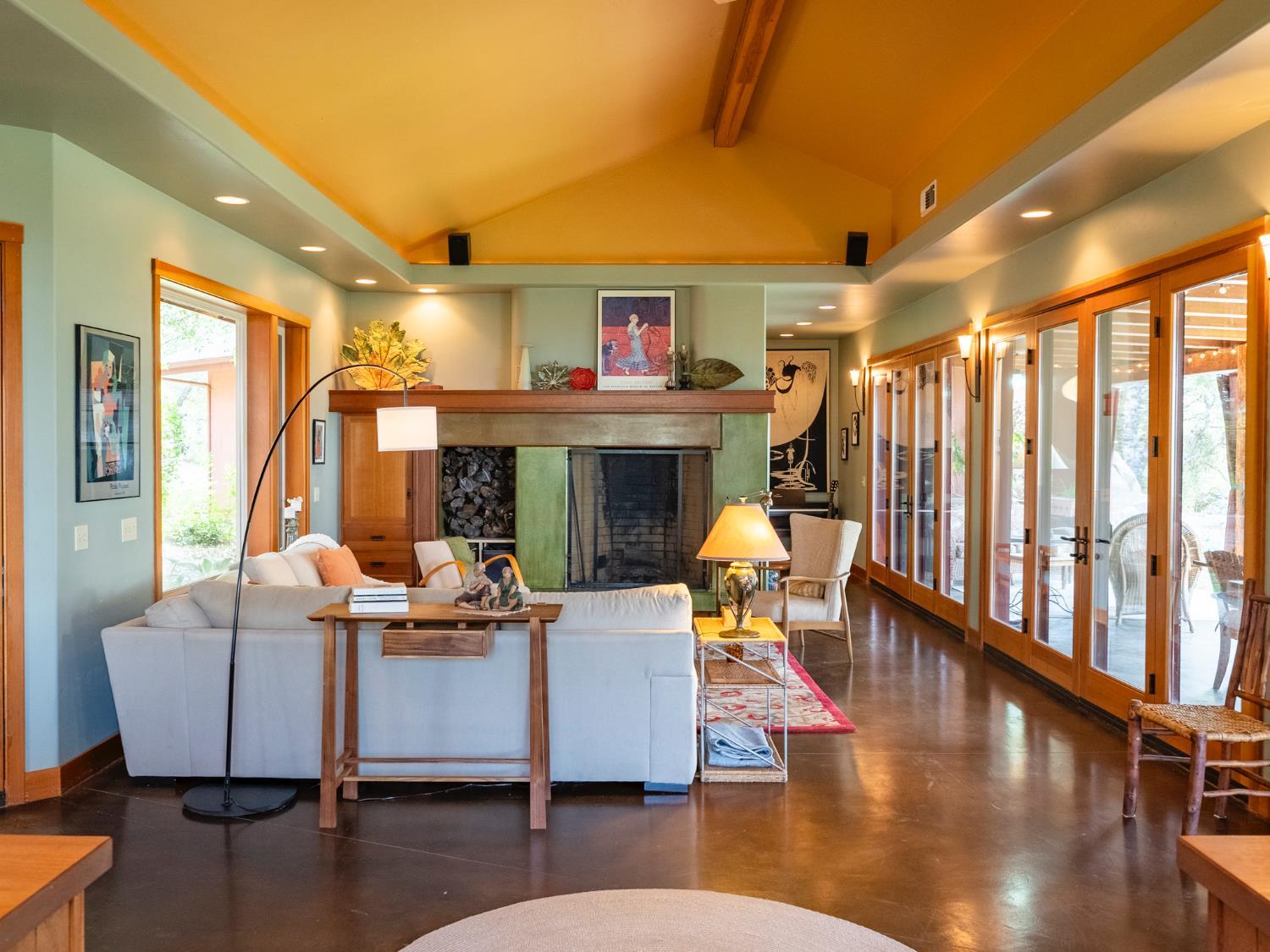 Nevada City, California, 95959, United States, 3 Bedrooms Bedrooms, ,3 BathroomsBathrooms,Residential,For Sale,1987910