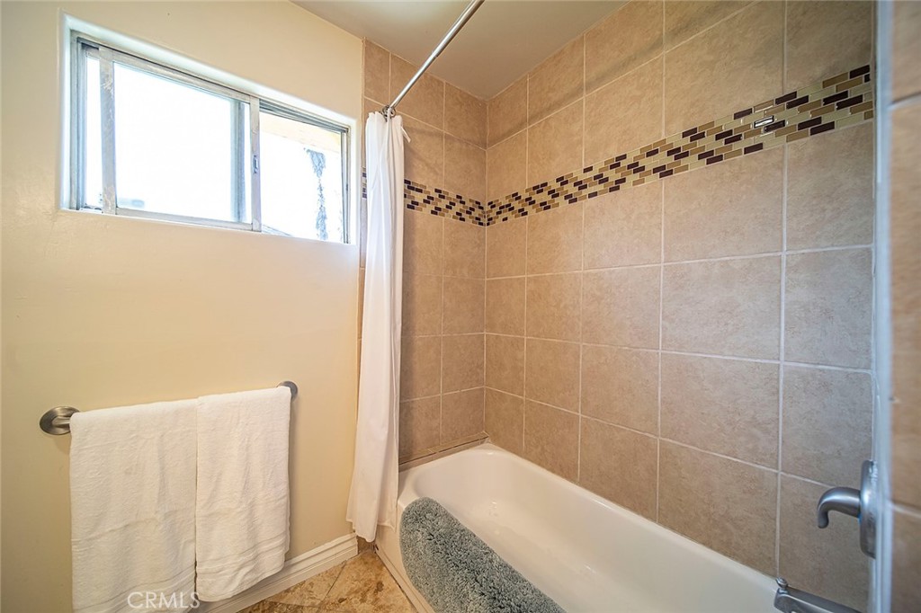 Rialto, California, 92377, United States, 4 Bedrooms Bedrooms, ,2 BathroomsBathrooms,Residential,For Sale,1899973