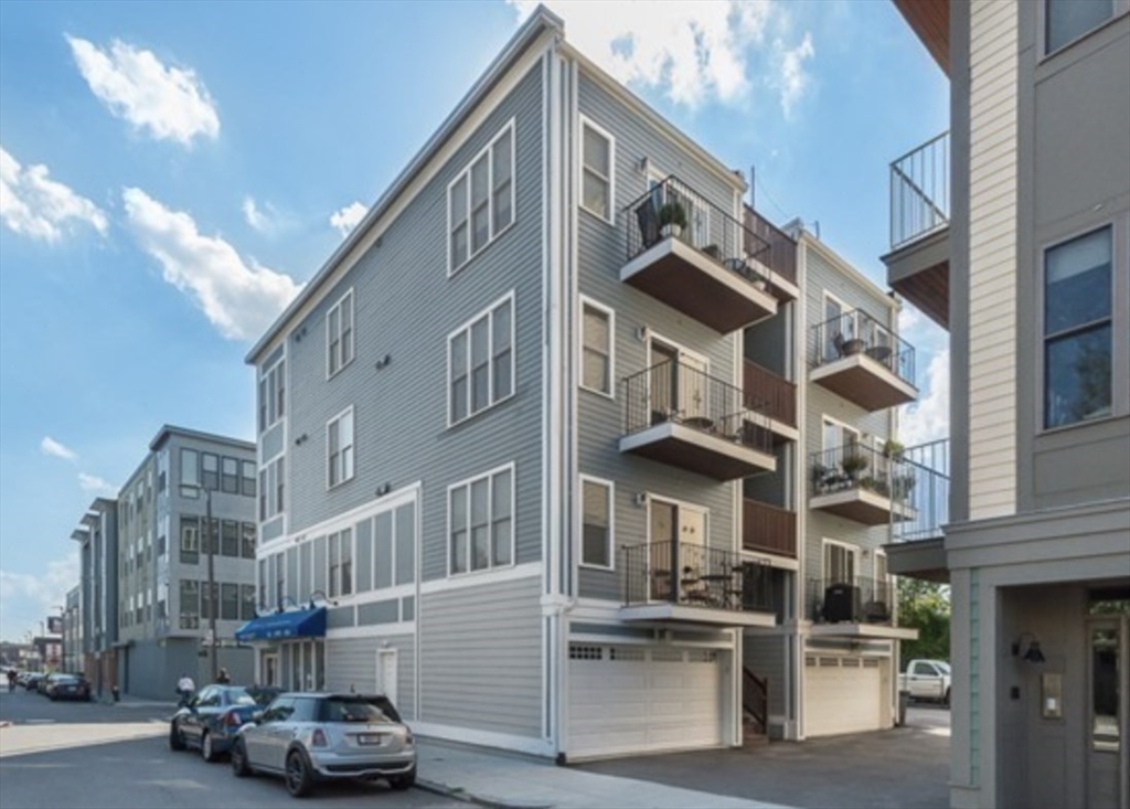 Boston, Massachusetts, 02127, United States, 2 Bedrooms Bedrooms, ,2 BathroomsBathrooms,Residential,For Sale,1890811