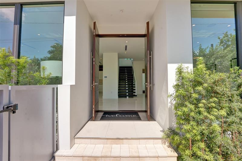 Fort Lauderdale, Florida, 33316, United States, 4 Bedrooms Bedrooms, ,6 BathroomsBathrooms,Residential,For Sale,1988214