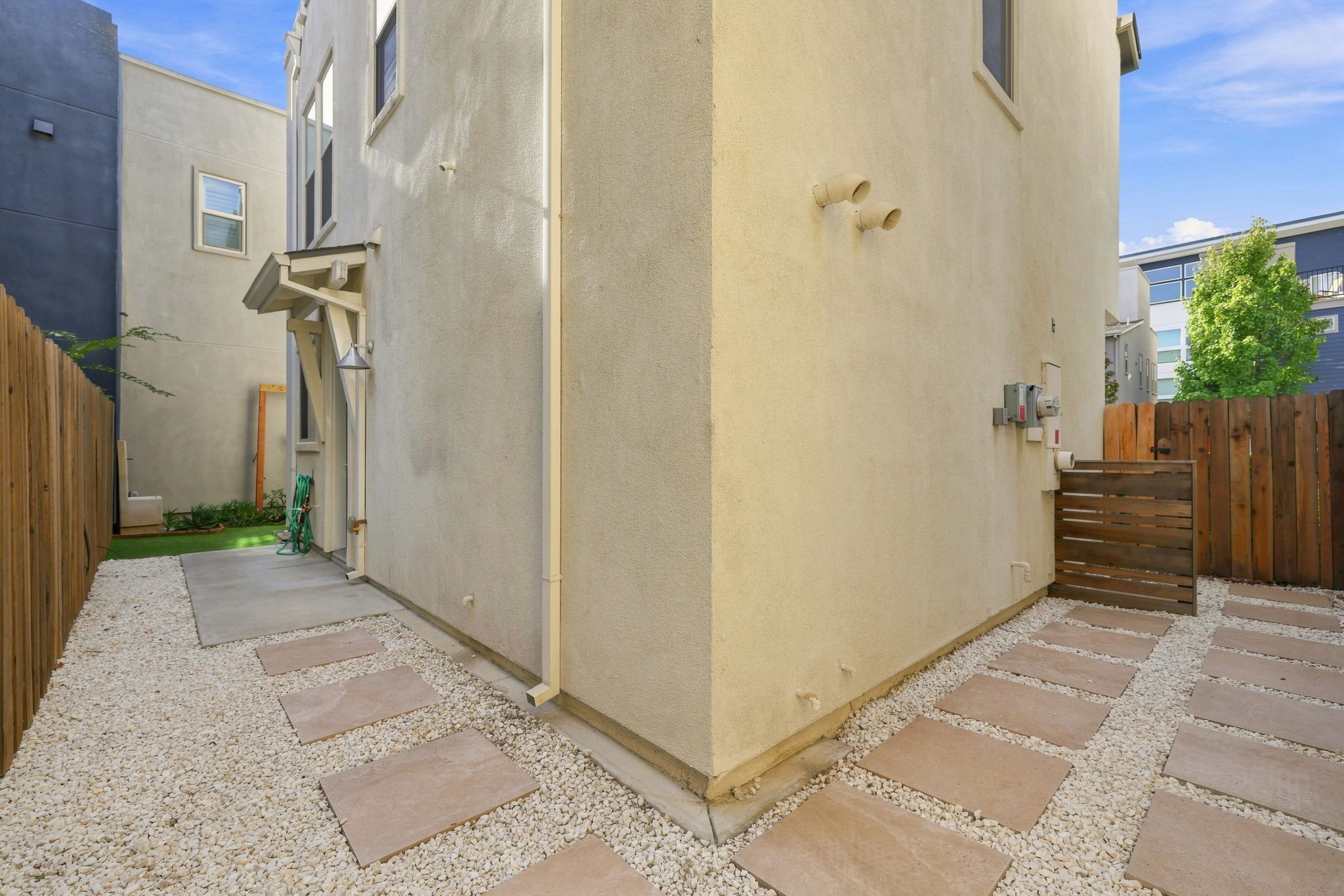  453 Crate Avenue, Sacramento, CA 95818 - 物件實景