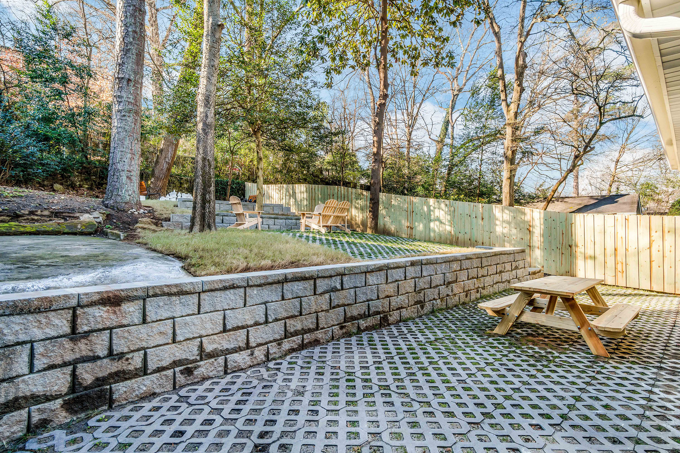  Beautifully Renovated Bungalow Perched above Orme Park in Virginia-Highland - 物件實景