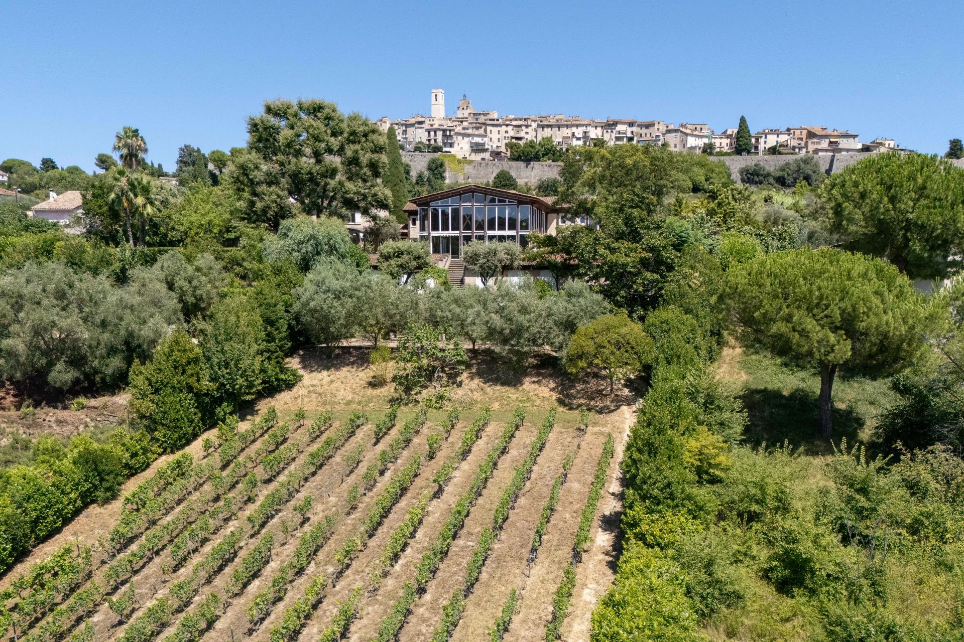 Saint-Paul-de-Vence, Provence-Alpes-Côte d’Azur, 06570, FR, 5 Bedrooms Bedrooms, ,Residential,For Sale,1895395