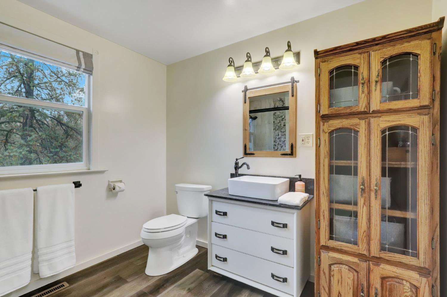 Nevada City, California, 95959, United States, 3 Bedrooms Bedrooms, ,2 BathroomsBathrooms,Residential,For Sale,1766144