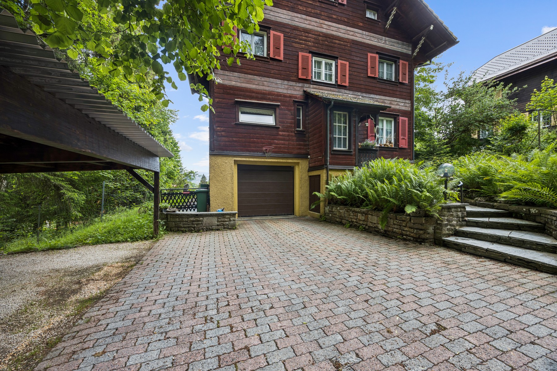  Charming house comprising 2 apartments in a lush, green setting - 物件實景