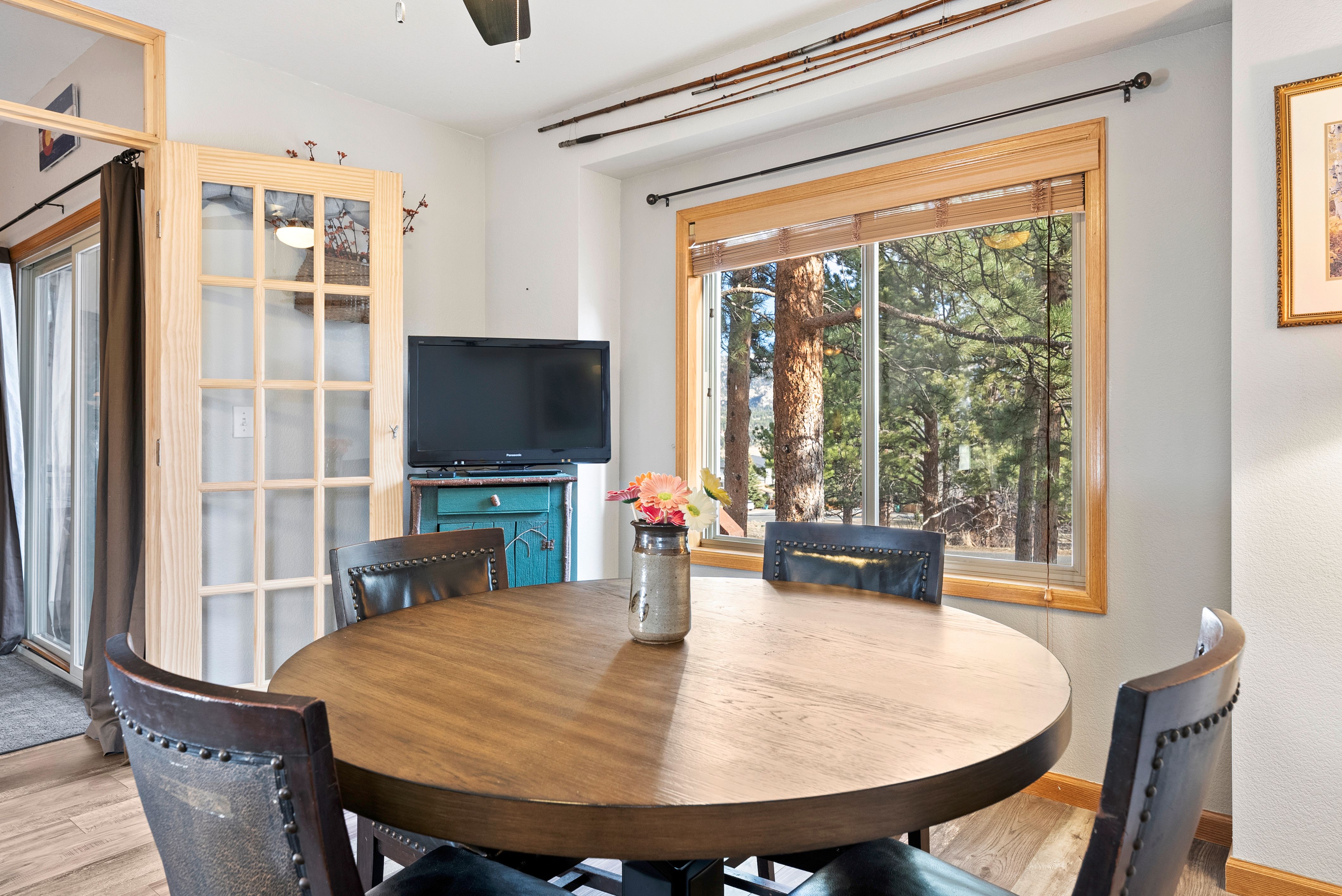  Beautifully Remodeled Home Tucked Away on Quiet Cul-De-Sac - 物件實景