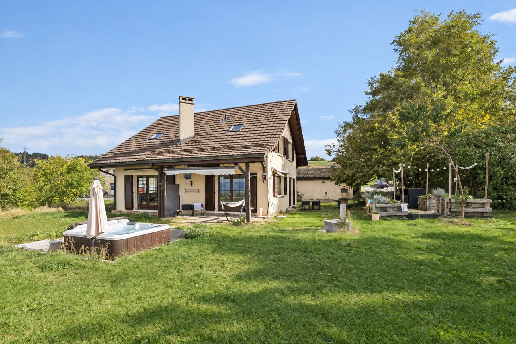  5.5-room single-family home with a large basement and a 1,500-square-meter lot - 物件實景