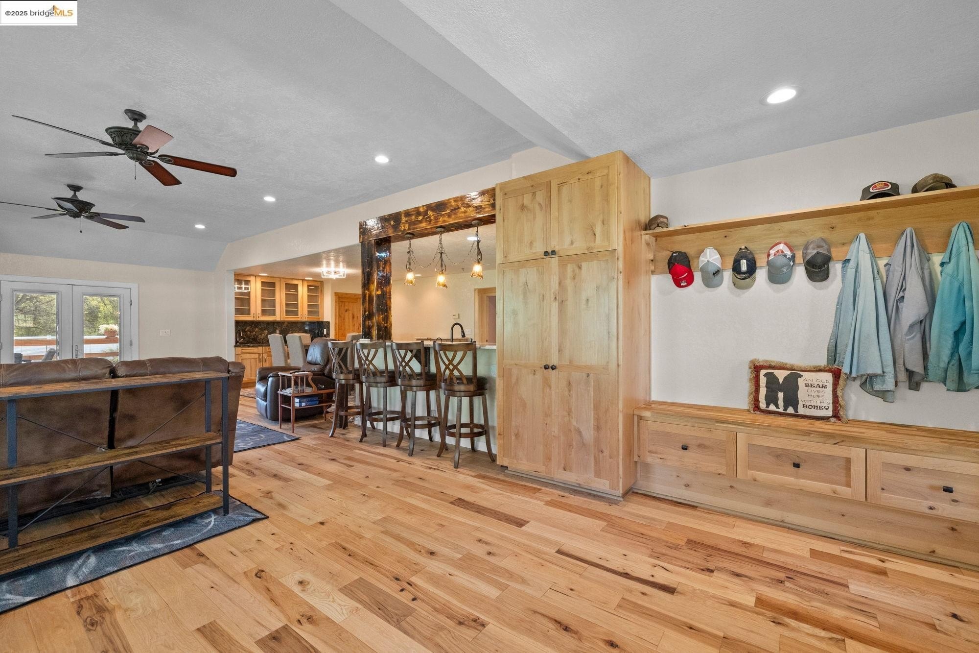 Sonora, California, 95370, United States, 4 Bedrooms Bedrooms, ,2 BathroomsBathrooms,Residential,For Sale,1923543