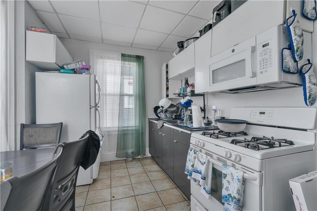 Providence, Rhode Island, 02909, United States, 13 Bedrooms Bedrooms, ,5 BathroomsBathrooms,Residential,For Sale,2022811