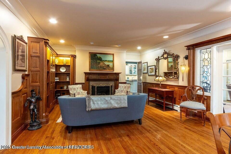 East Lansing, Michigan, 48823, United States, 6 Bedrooms Bedrooms, ,6 BathroomsBathrooms,Residential,For Sale,1992121