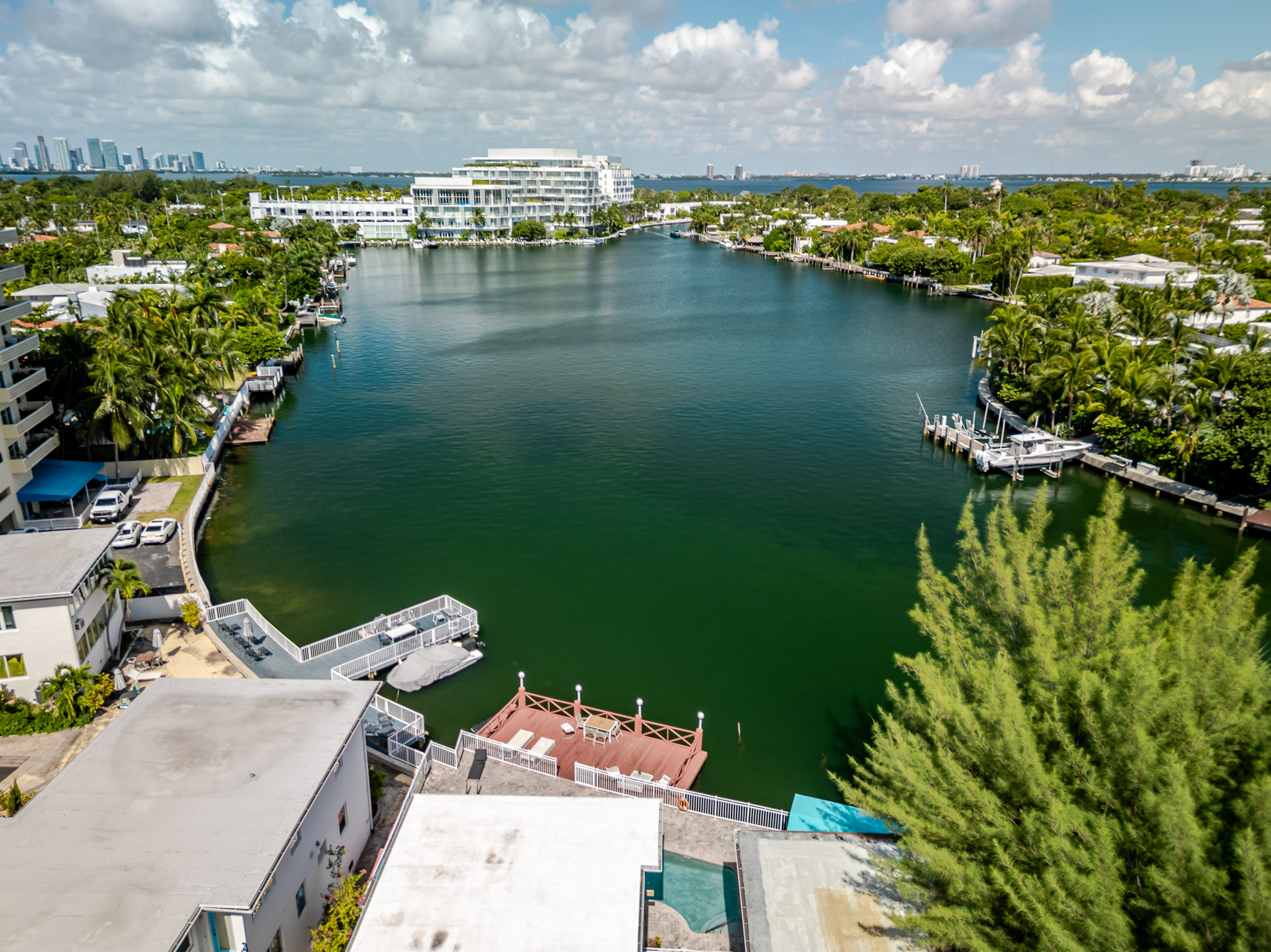  4730 Pine Tree Dr, Miami Beach, FL, 33140 - 物件實景