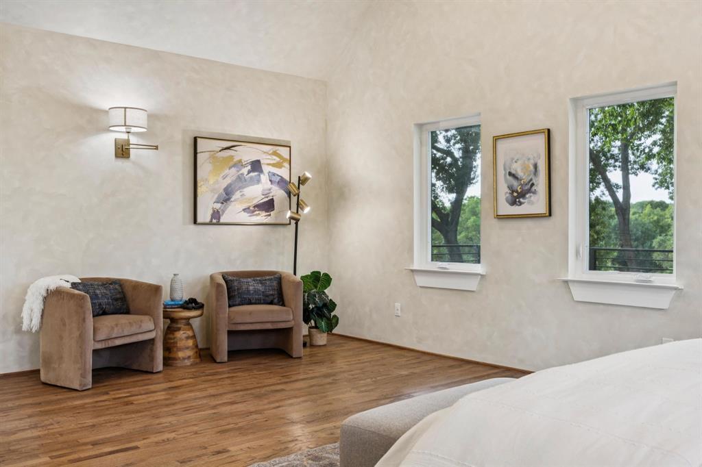 Dallas, Texas, 75211, United States, 4 Bedrooms Bedrooms, ,3 BathroomsBathrooms,Residential,For Sale,1988260