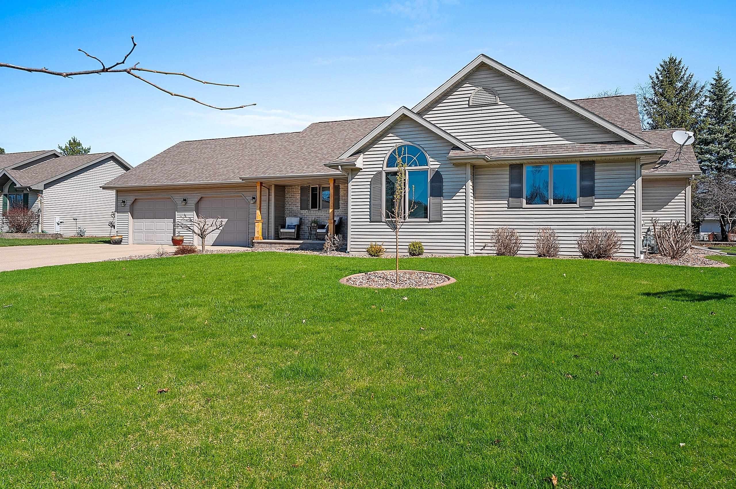 GREEN BAY, Wisconsin, 54313, United States, 4 Bedrooms Bedrooms, ,4 BathroomsBathrooms,Residential,For Sale,2048613