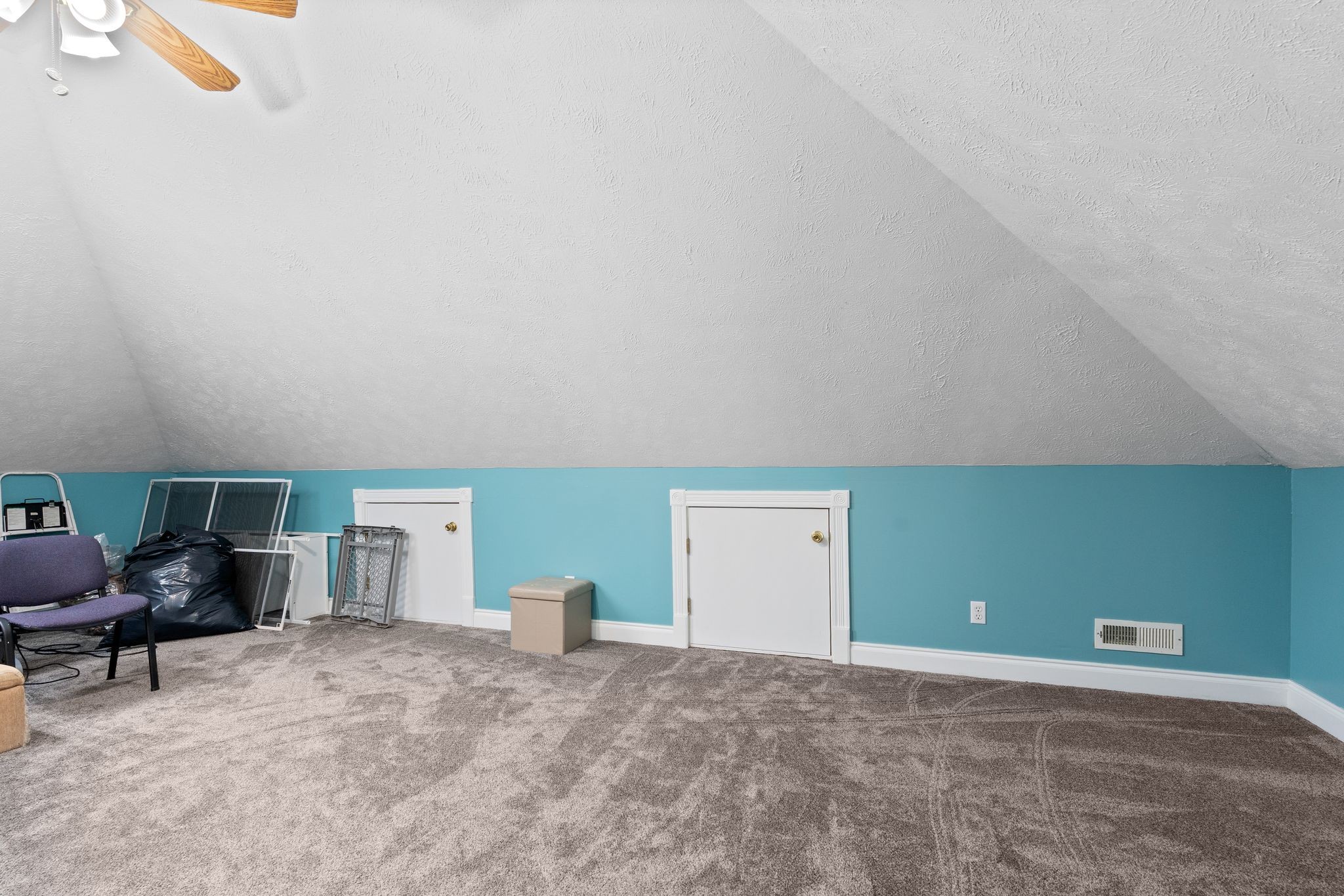 Lewisburg, Tennessee, 37091, United States, 4 Bedrooms Bedrooms, ,3 BathroomsBathrooms,Residential,For Sale,1999662