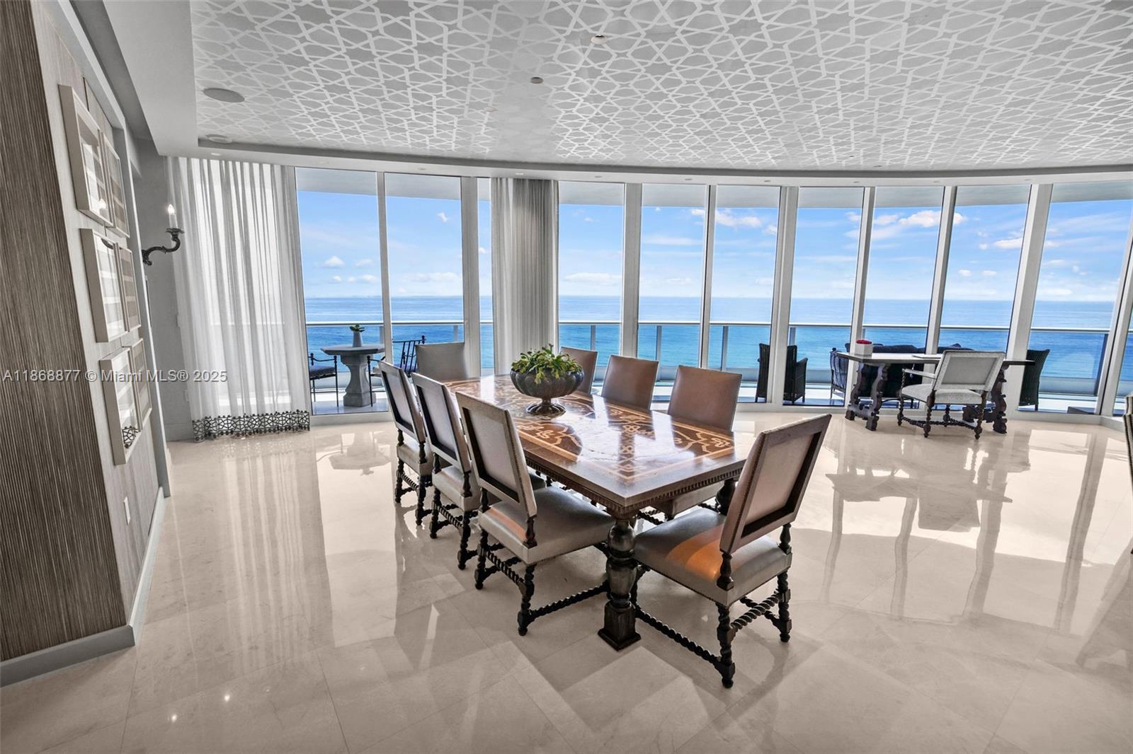 Miami Beach, Florida, 33140, United States, 3 Bedrooms Bedrooms, ,4 BathroomsBathrooms,Residential,For Sale,1934694