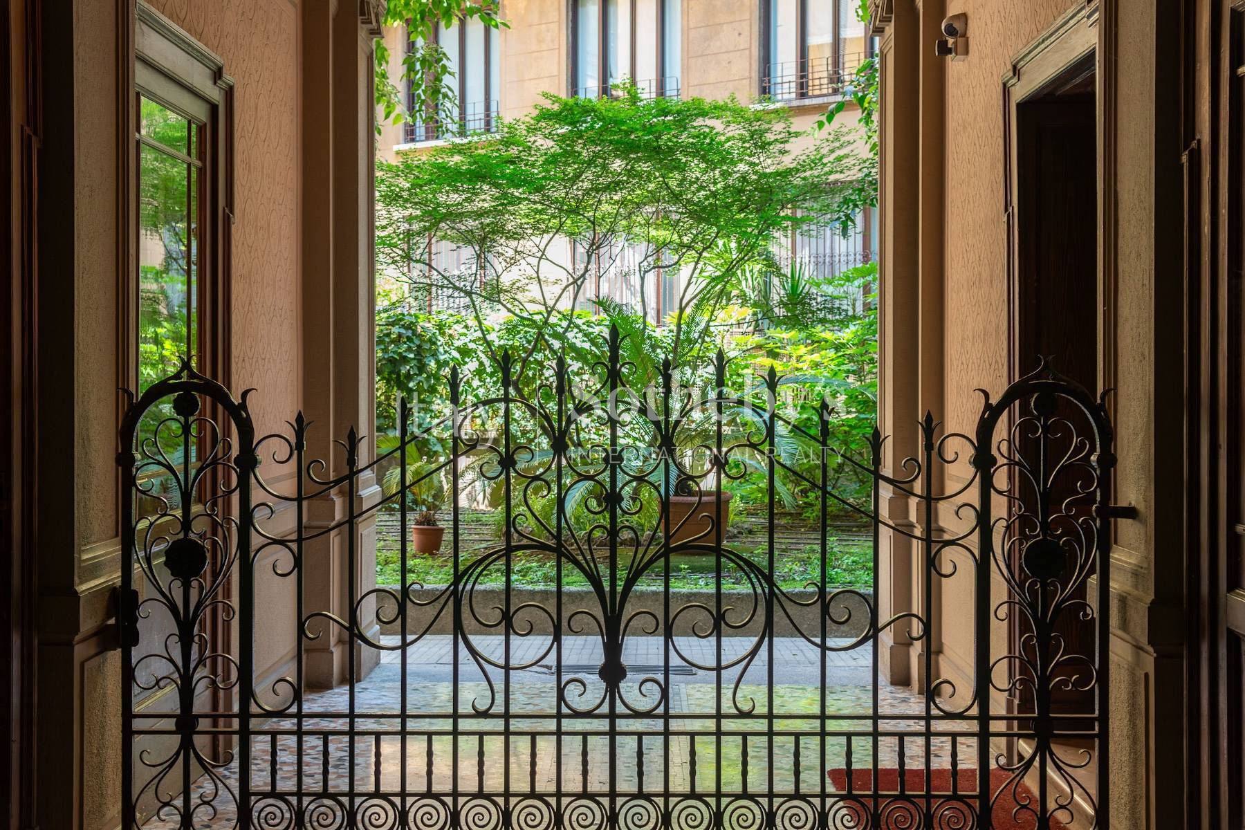  Appartement de charme dans un magnifique immeuble Art nouveau - 物件實景