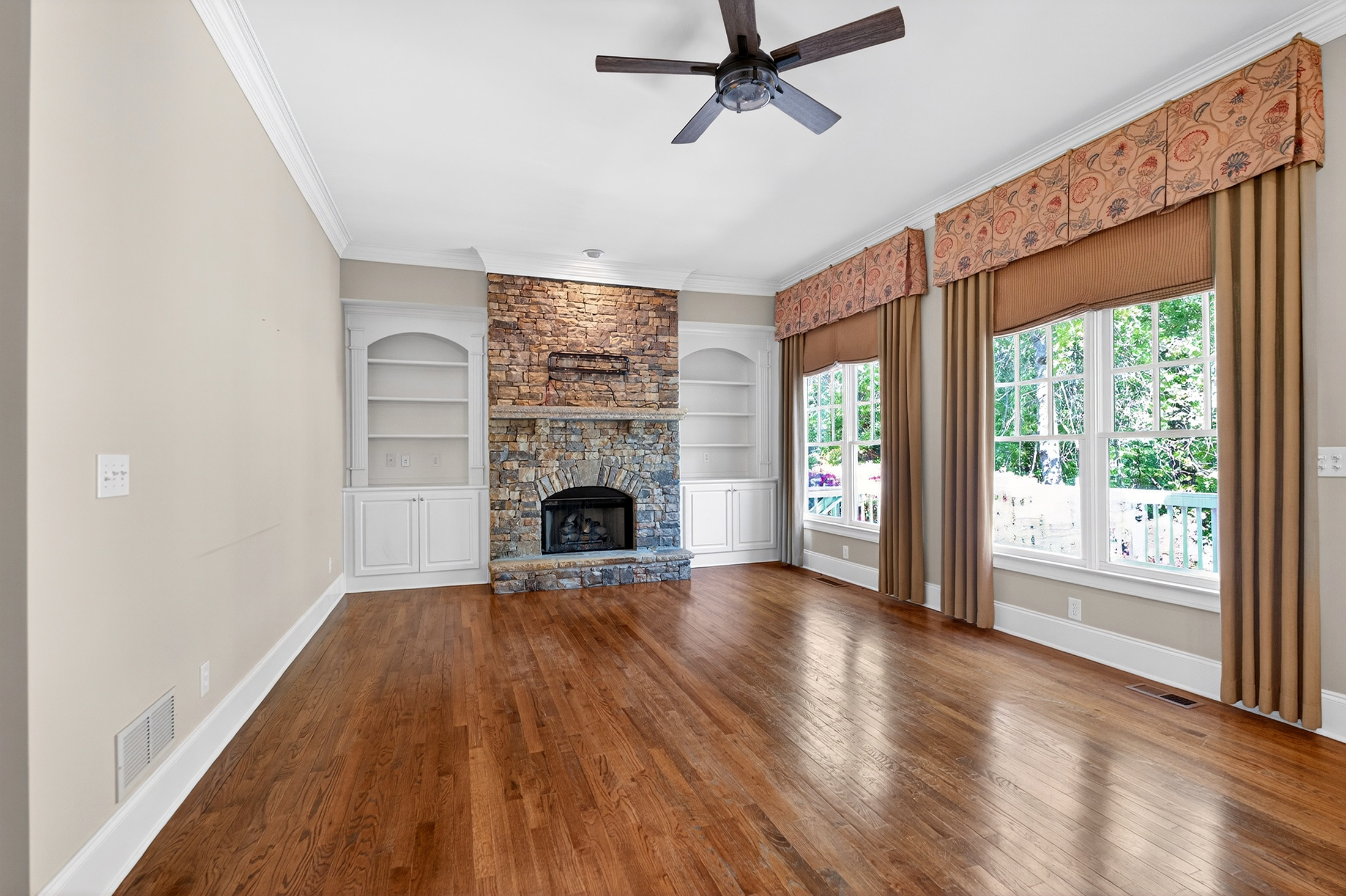 Beautifully Updated Ranch-Style Home in the Prestigious Achasta Golf Community - 物件實景