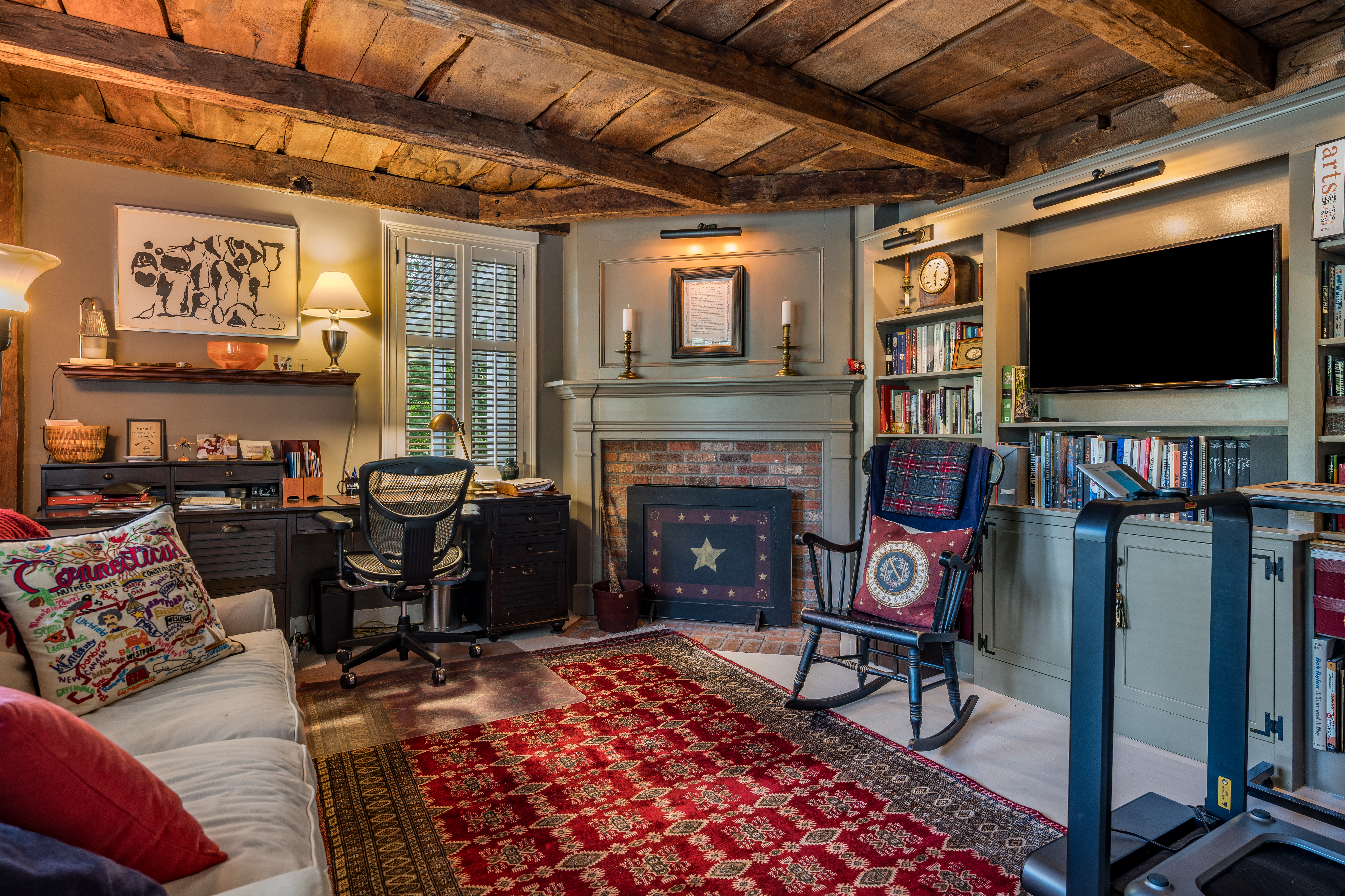  An Extraordinary Pocket Estate Within Walking Distance to Village - 物件實景