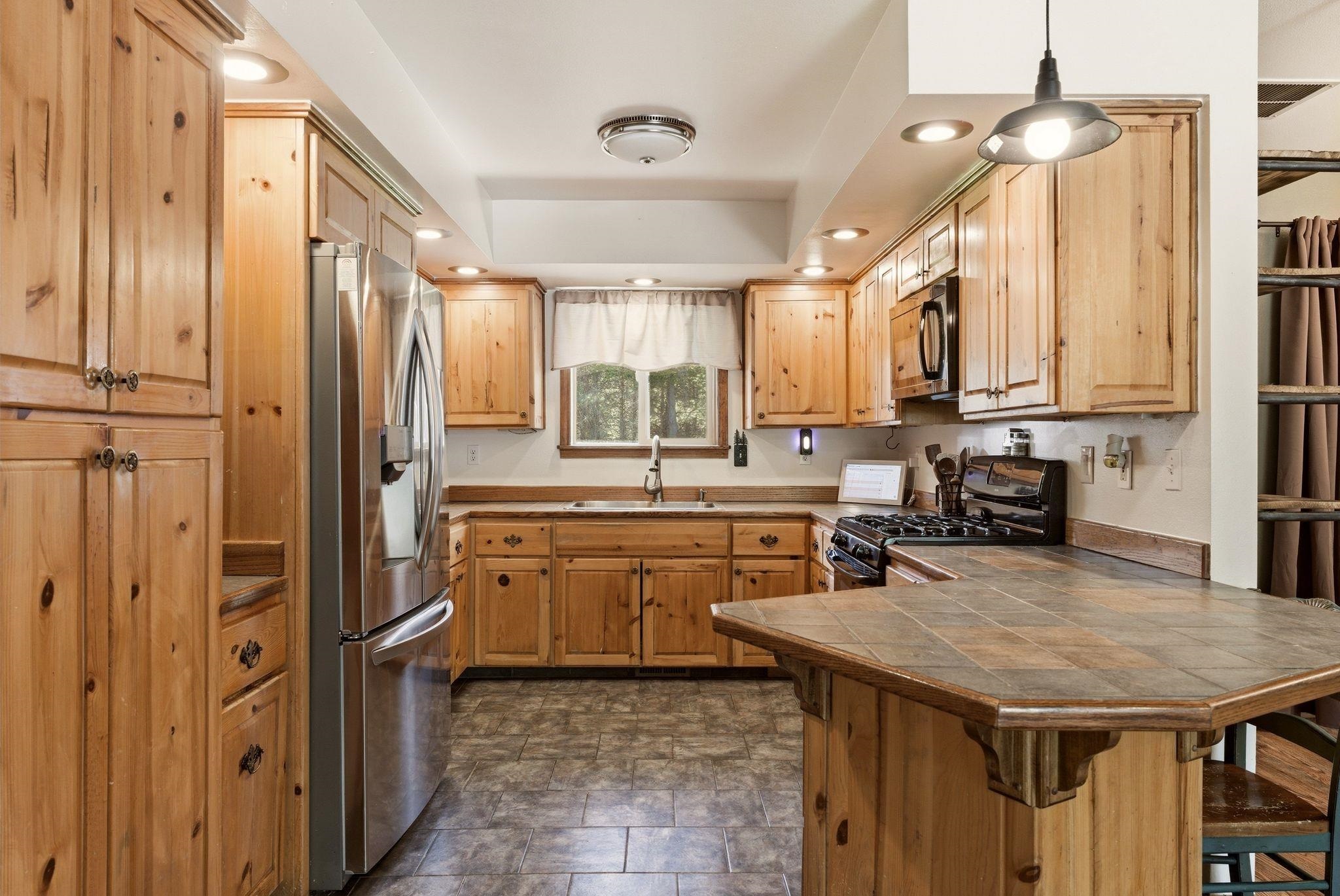 Deer Park, Washington, 99006, United States, 3 Bedrooms Bedrooms, ,3 BathroomsBathrooms,Residential,For Sale,2036867