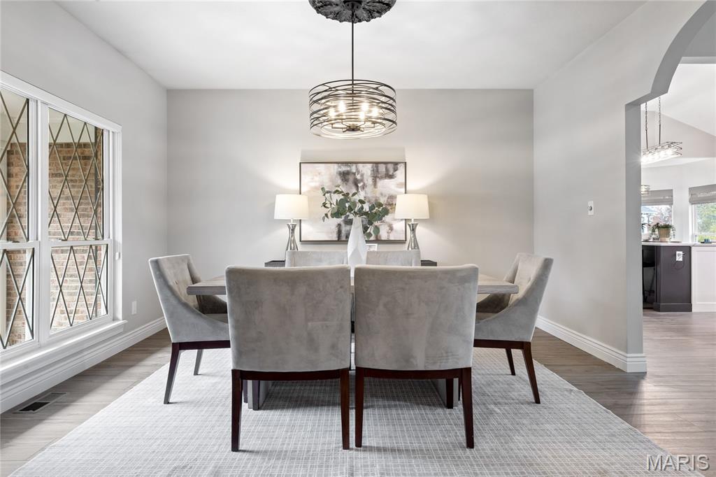 Weldon Spring, Missouri, 63304, United States, 3 Bedrooms Bedrooms, ,3 BathroomsBathrooms,Residential,For Sale,1989654