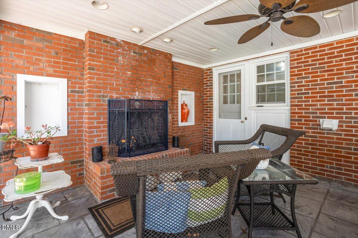 Farmville, North Carolina, 27828, United States, 4 Bedrooms Bedrooms, ,4 BathroomsBathrooms,Residential,For Sale,1988570