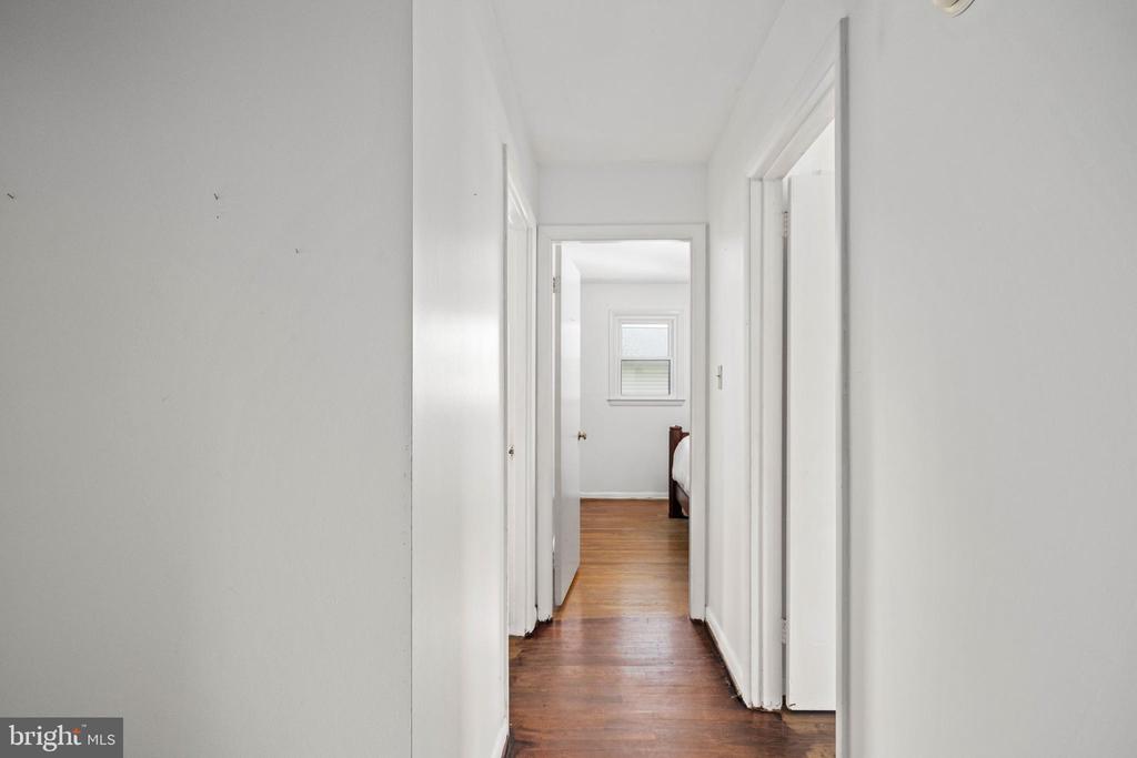 Alexandria, Virginia, 22308, United States, 4 Bedrooms Bedrooms, ,3 BathroomsBathrooms,Residential,For Sale,1921222