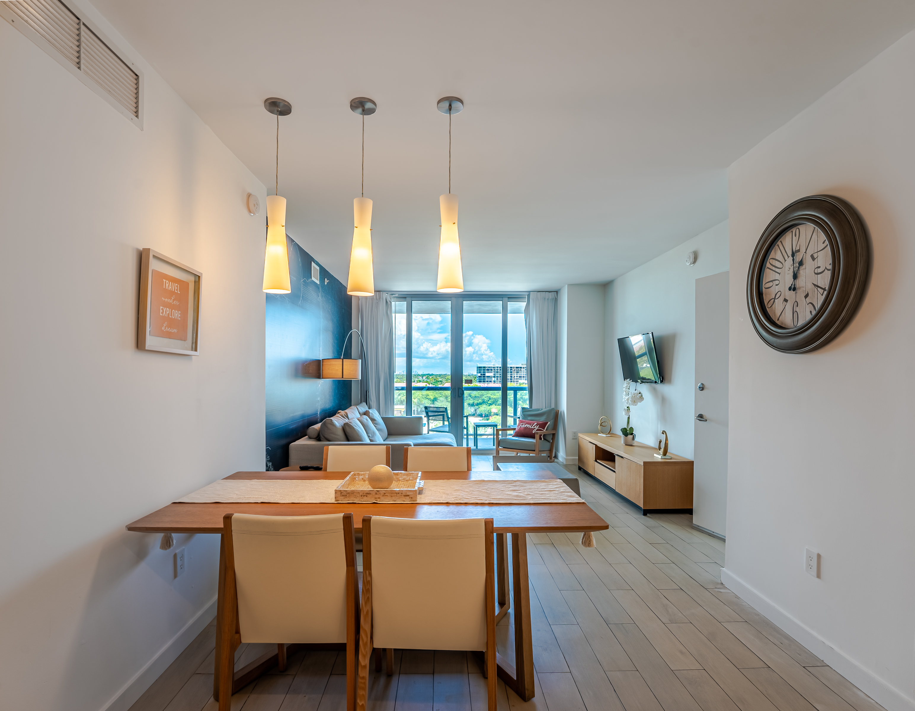  2602 E Hallandale Beach Blvd, Hallandale Beach, FL, 33009 - 物件實景