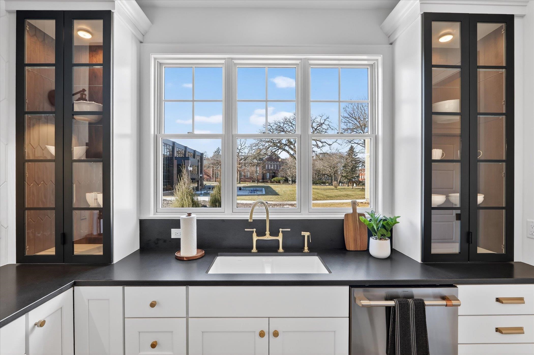 Beloit, Wisconsin, 53511, United States, 4 Bedrooms Bedrooms, ,3 BathroomsBathrooms,Residential,For Sale,2018570